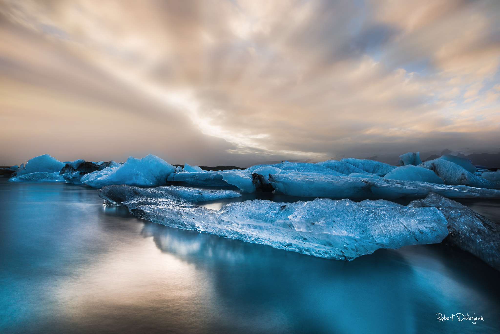 Nikon AF-S Nikkor 14-24mm F2.8G ED sample photo. Iceberg photography