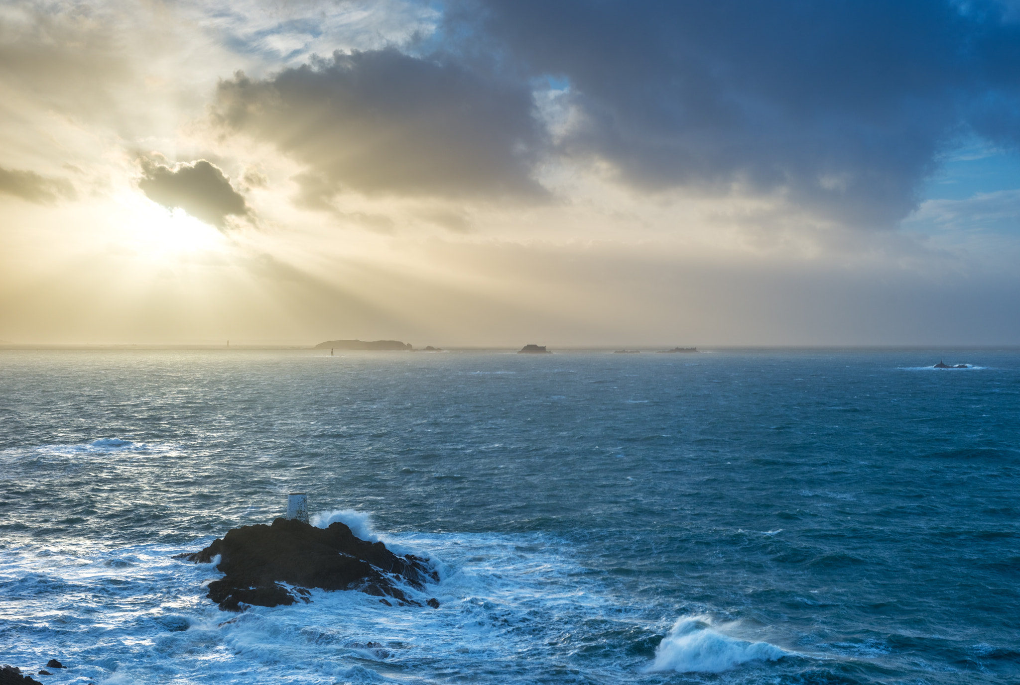 Nikon D610 + Nikon AF-S Nikkor 50mm F1.8G sample photo. Stormy sunset photography