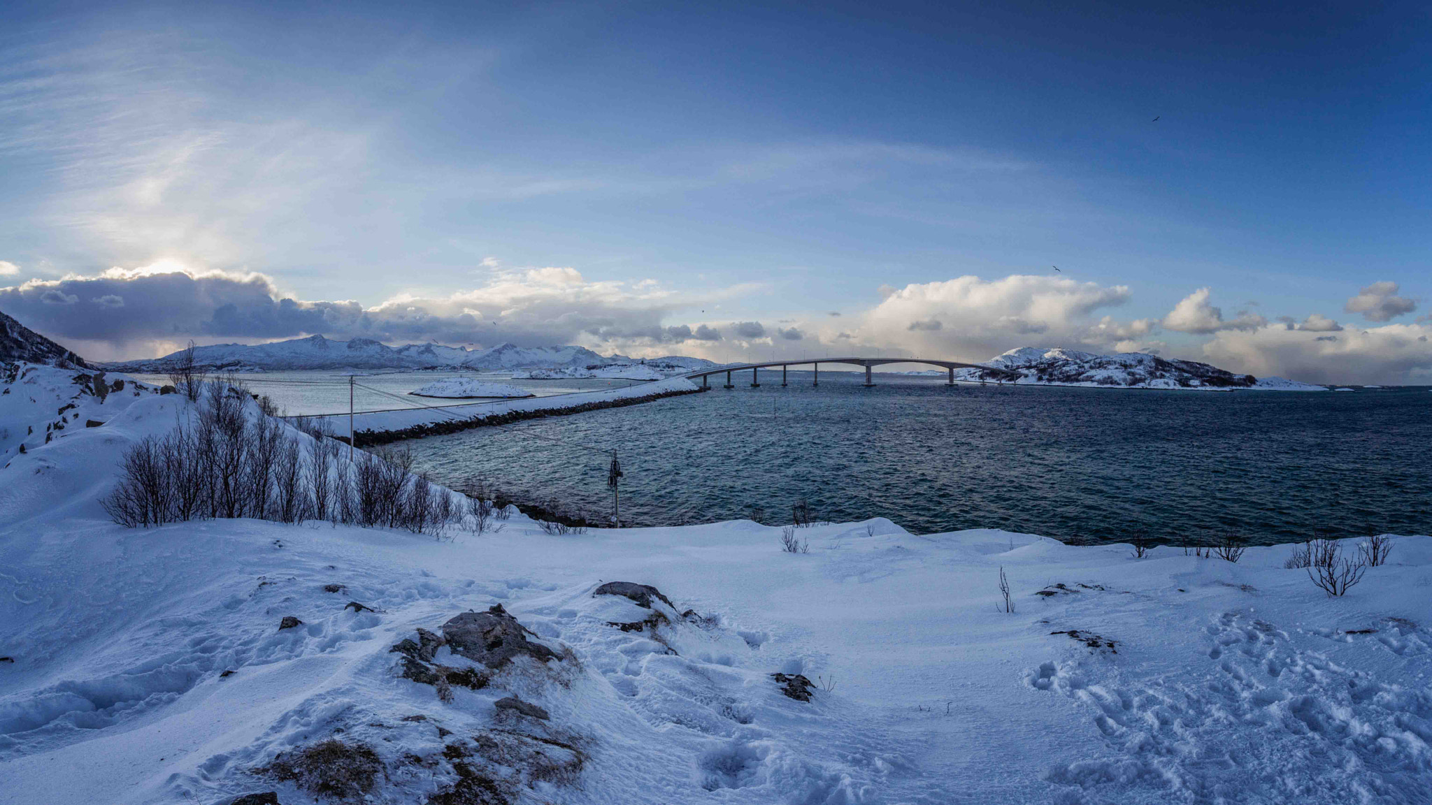 Canon EOS 60D + Canon EF-S 10-22mm F3.5-4.5 USM sample photo. Bridge in snow~! photography