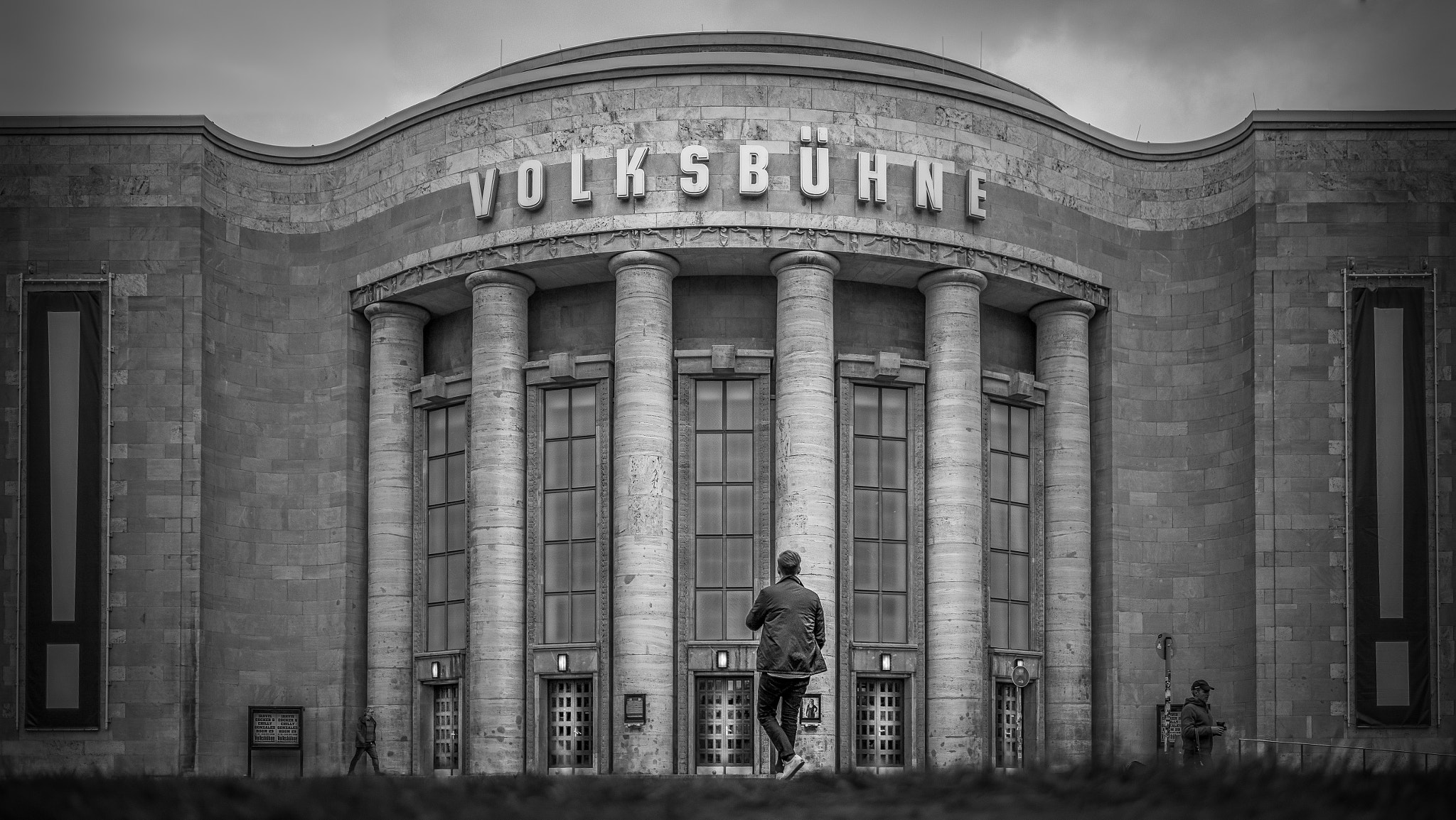 Canon EF-M 22mm F2 STM sample photo. Volksbühne - berlin. | #spblog photography