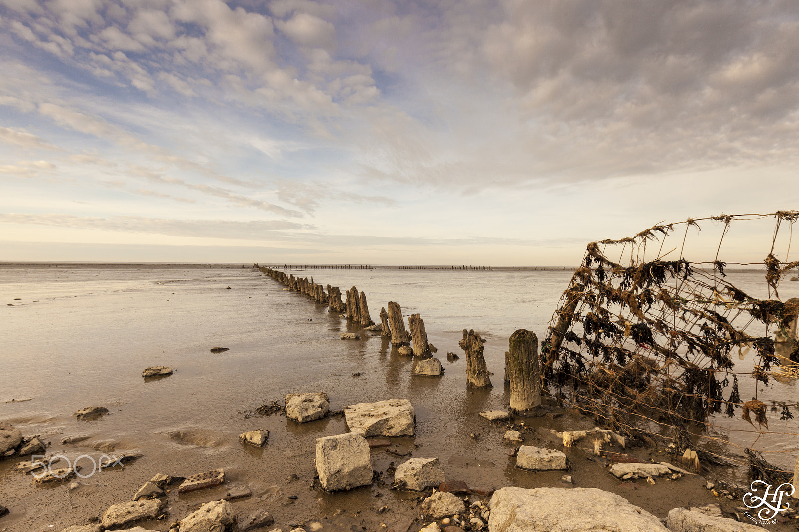 Canon EF 16-35mm F4L IS USM sample photo. Waiting for the sunset photography