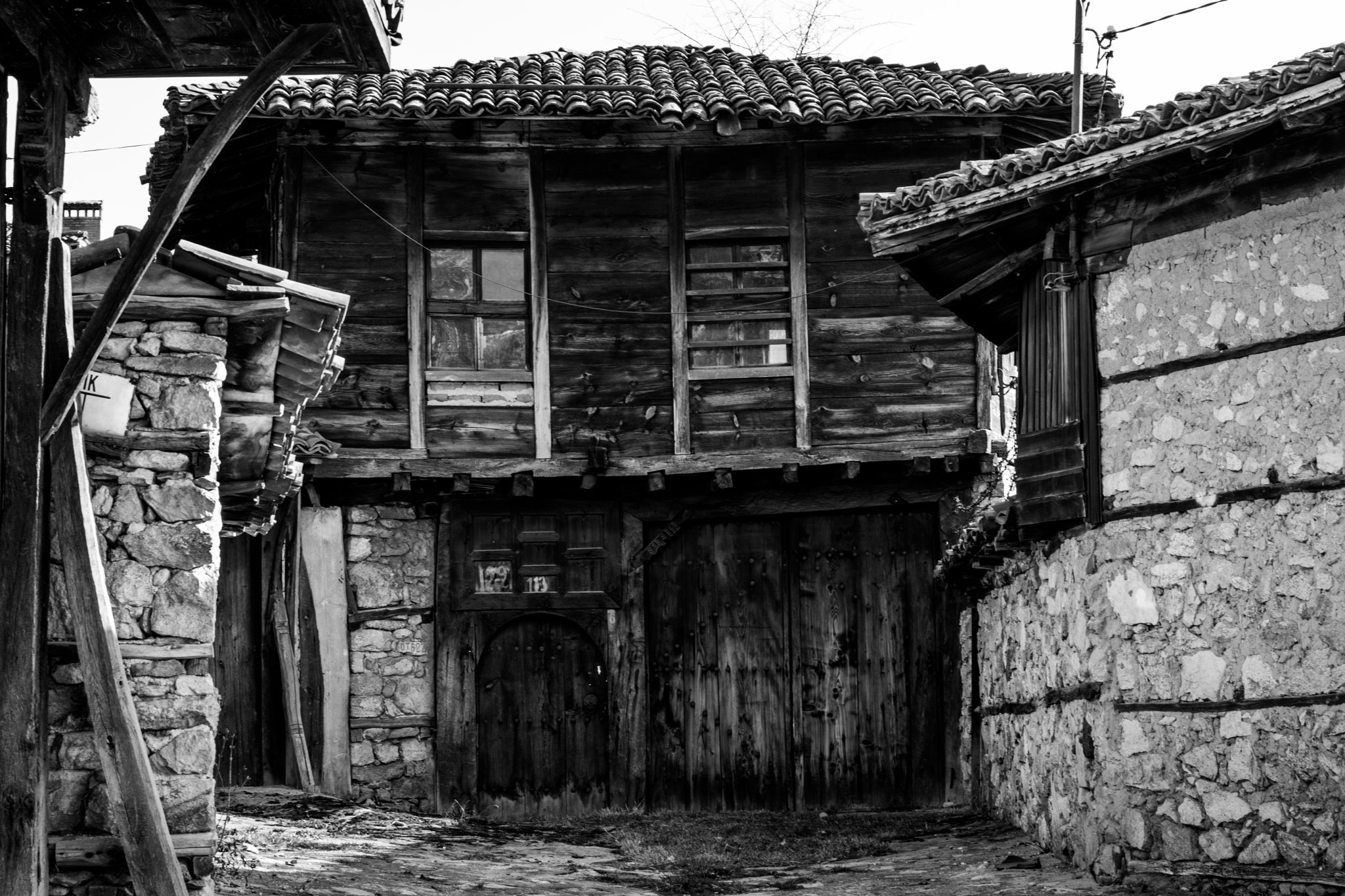 Nikon AF-S Nikkor 50mm F1.8G sample photo. Bulgarian house from 18th century photography