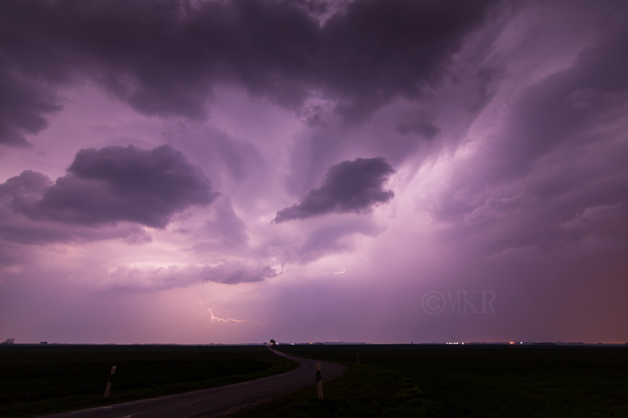 Canon EOS 70D + Tokina AT-X Pro 11-16mm F2.8 DX sample photo. Clouds photography