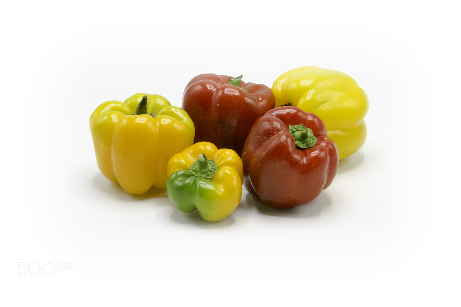 Canon EF 70-200mm F2.8L IS II USM sample photo. Sill life, vegetable, colour pepper photography