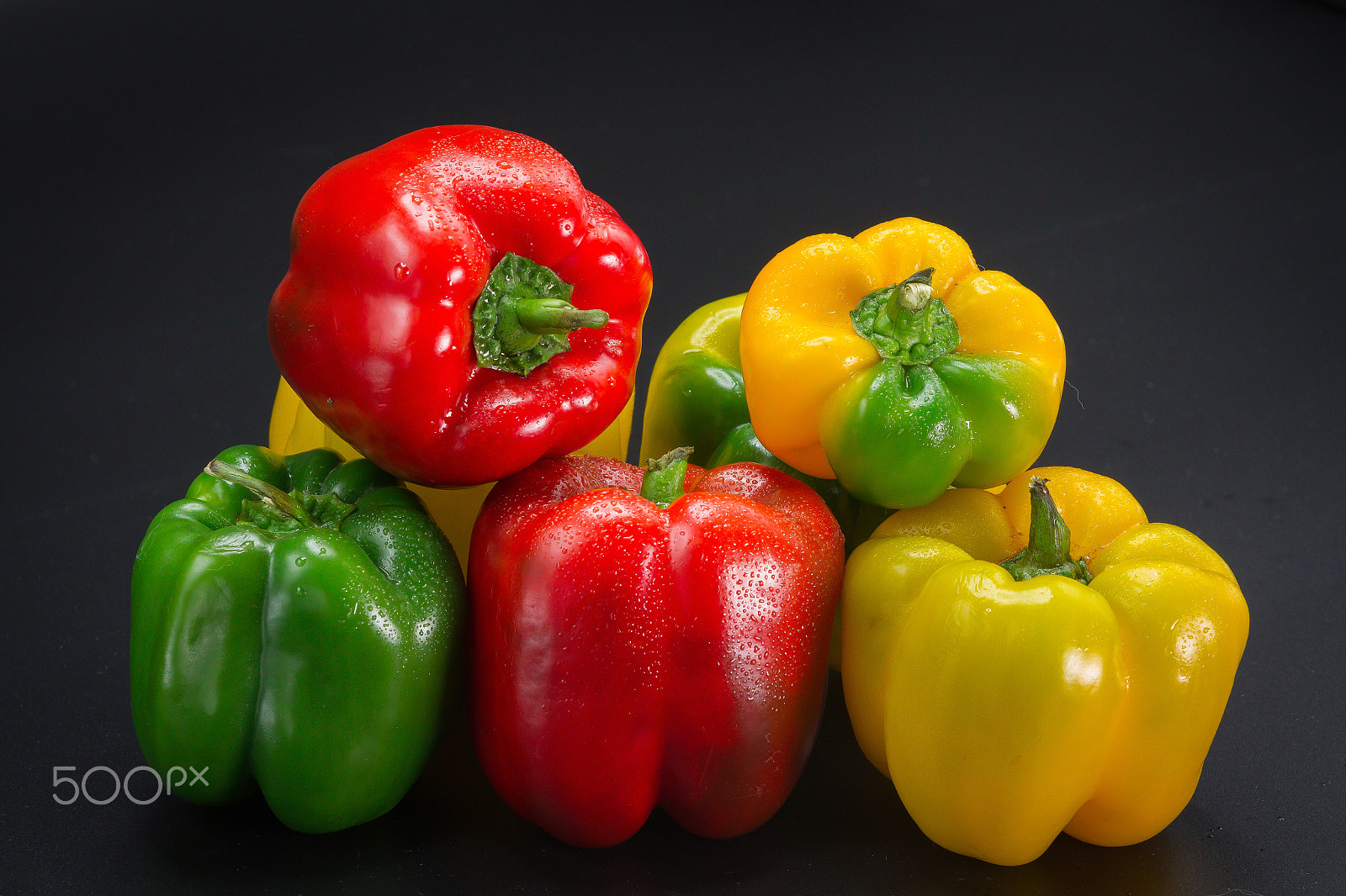 Canon EF 70-200mm F2.8L IS II USM sample photo. Sill life, vegetable, colour pepper photography
