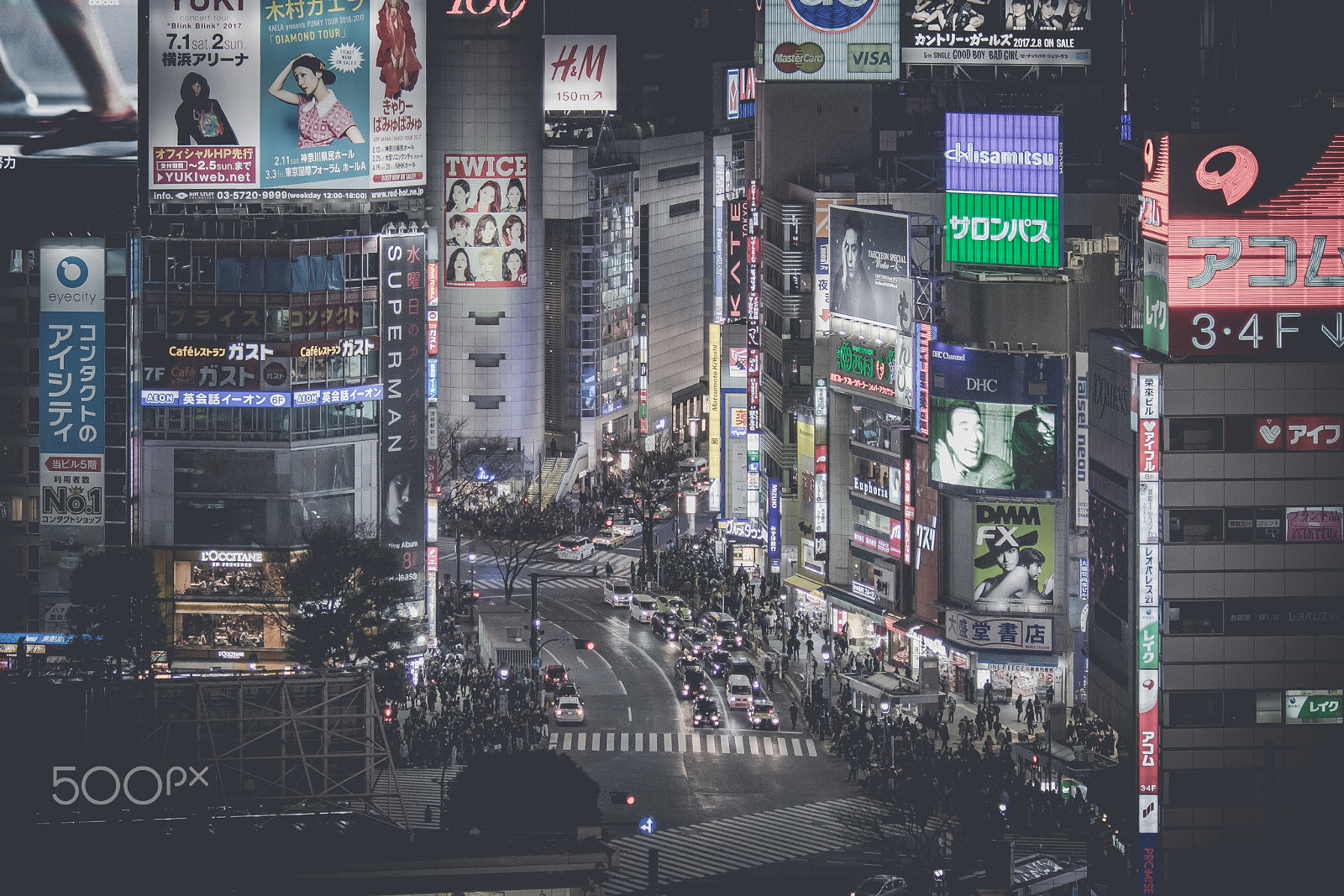 Canon EF-S 55-250mm F4-5.6 IS II sample photo. Shibuya photography