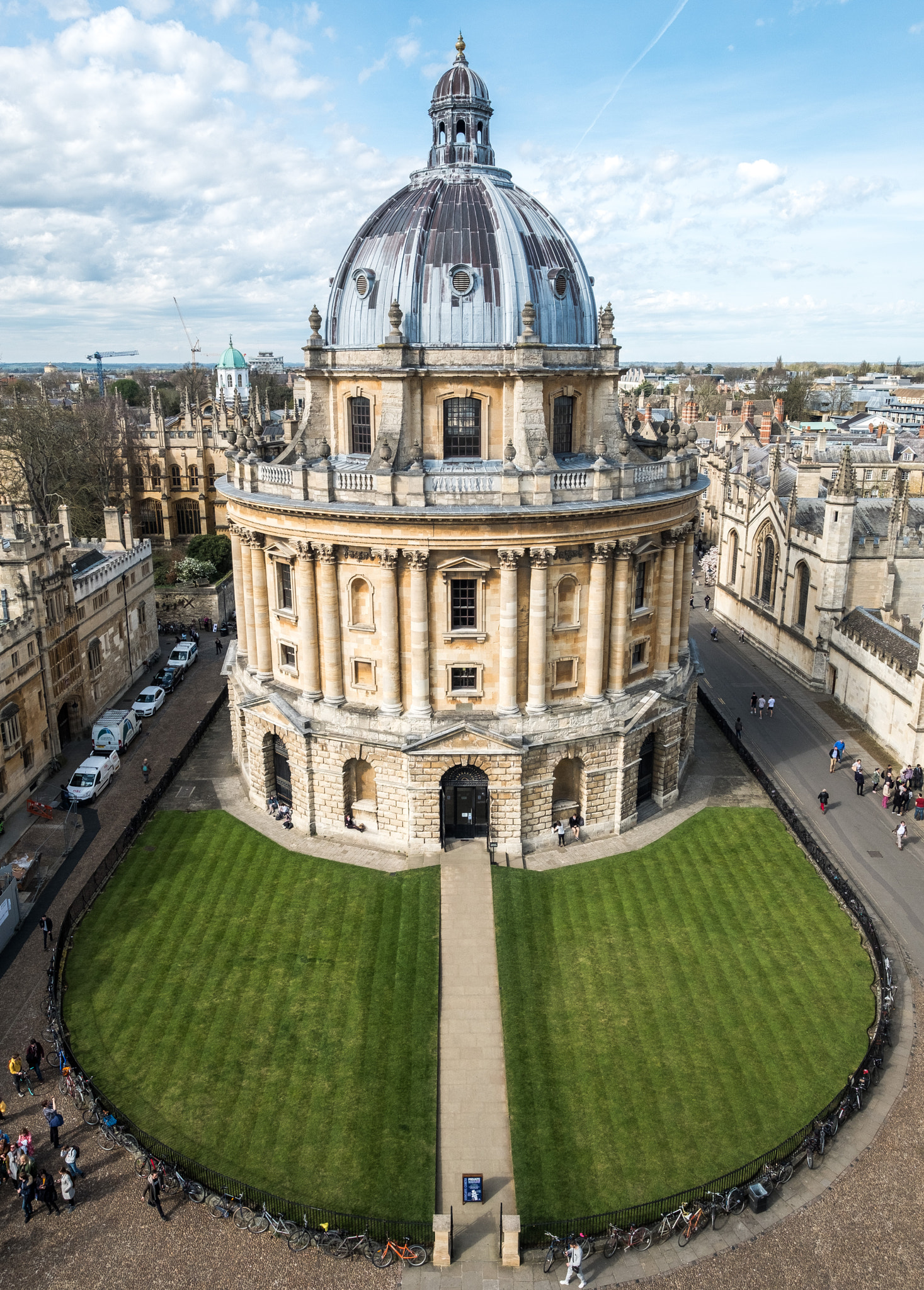 Fujifilm X-T2 + Fujifilm XF 10-24mm F4 R OIS sample photo. Oxford | radcliffe camera photography