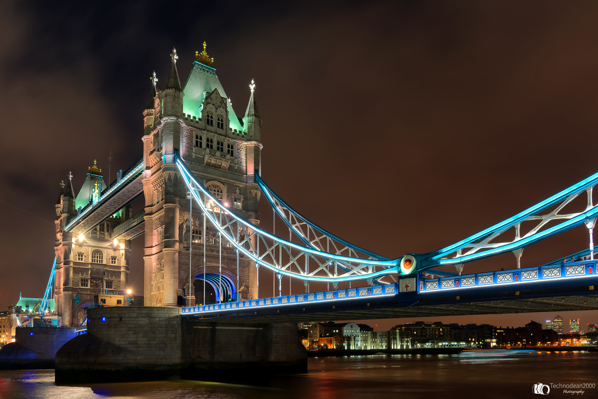 Nikon AF-S Nikkor 18-35mm F3.5-4.5G ED sample photo. Tower bridge, london photography