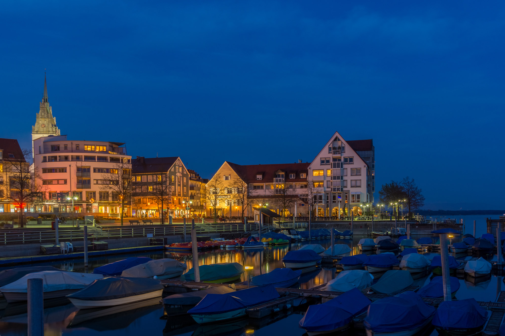 Sony SLT-A77 sample photo. Evening mood at lake of constance photography