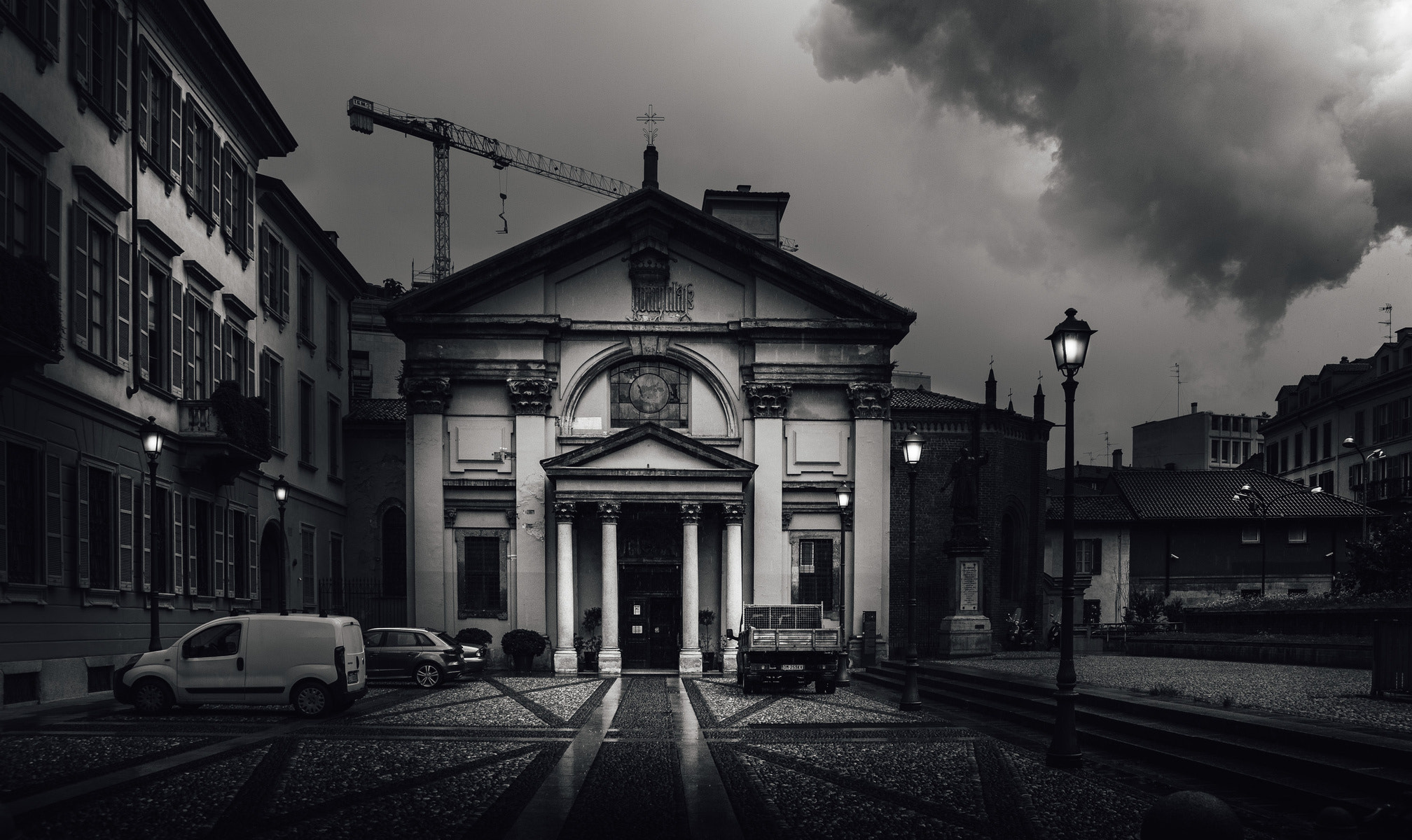 Sigma 24-70mm F2.8 EX DG Macro sample photo. Milan chapel photography