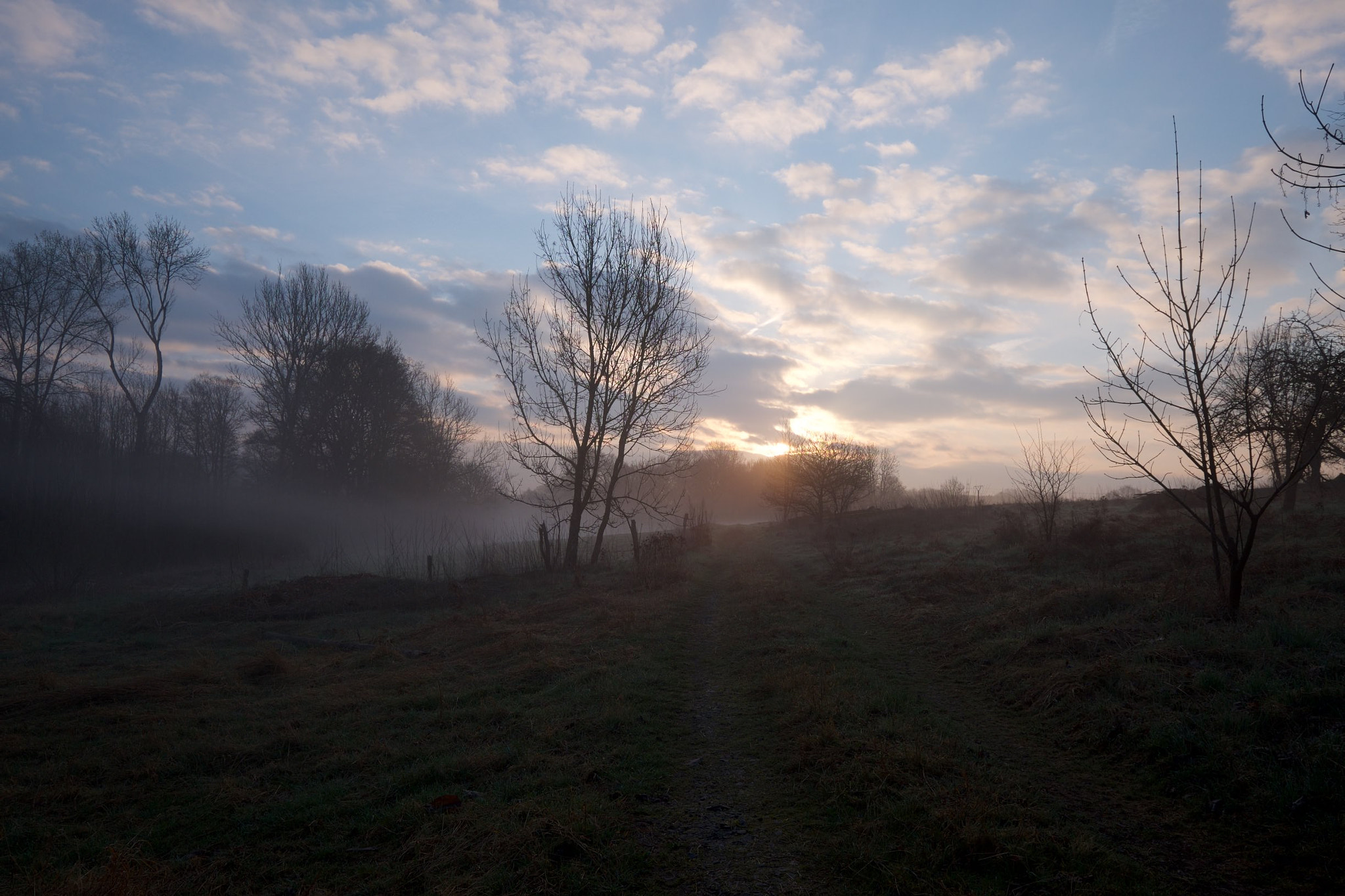 Fujifilm X-E2 + Fujifilm XF 10-24mm F4 R OIS sample photo. Good morning photography