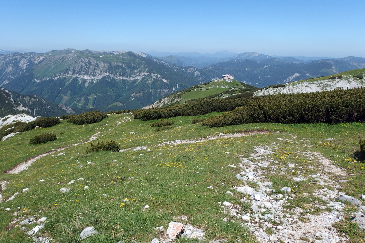 Olympus Stylus XZ-10 sample photo. Lower alps photography