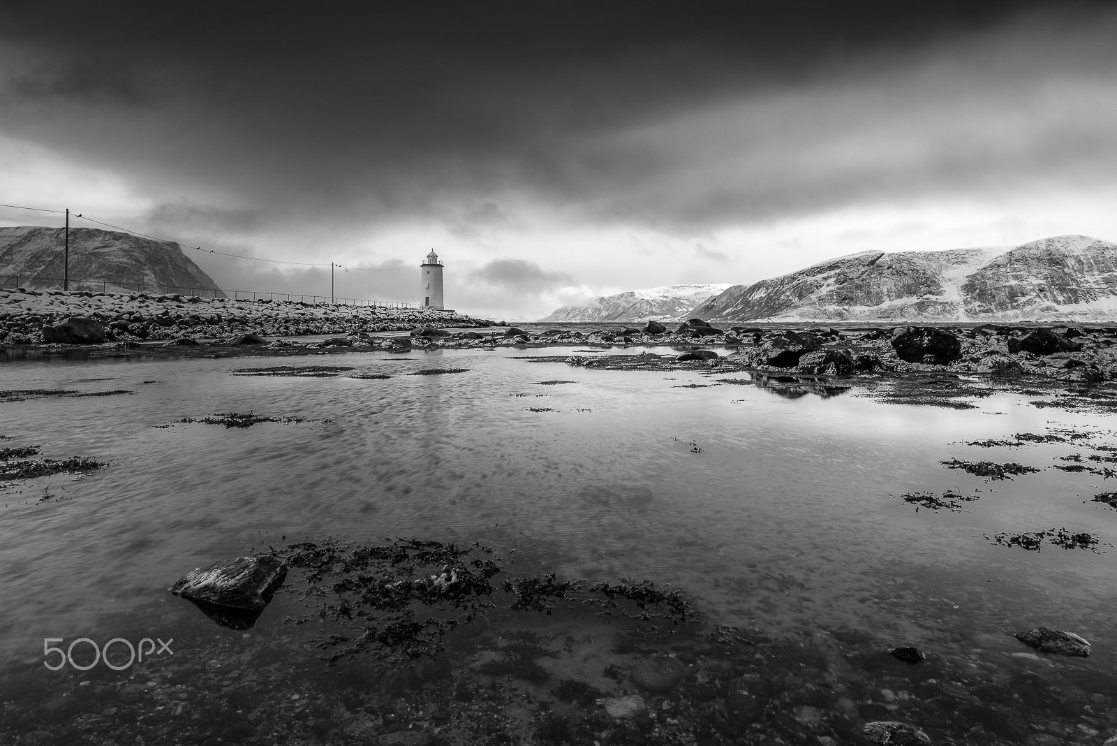 Nikon D750 + Nikon AF-S Nikkor 20mm F1.8G ED sample photo. Norwegian lighthouse photography