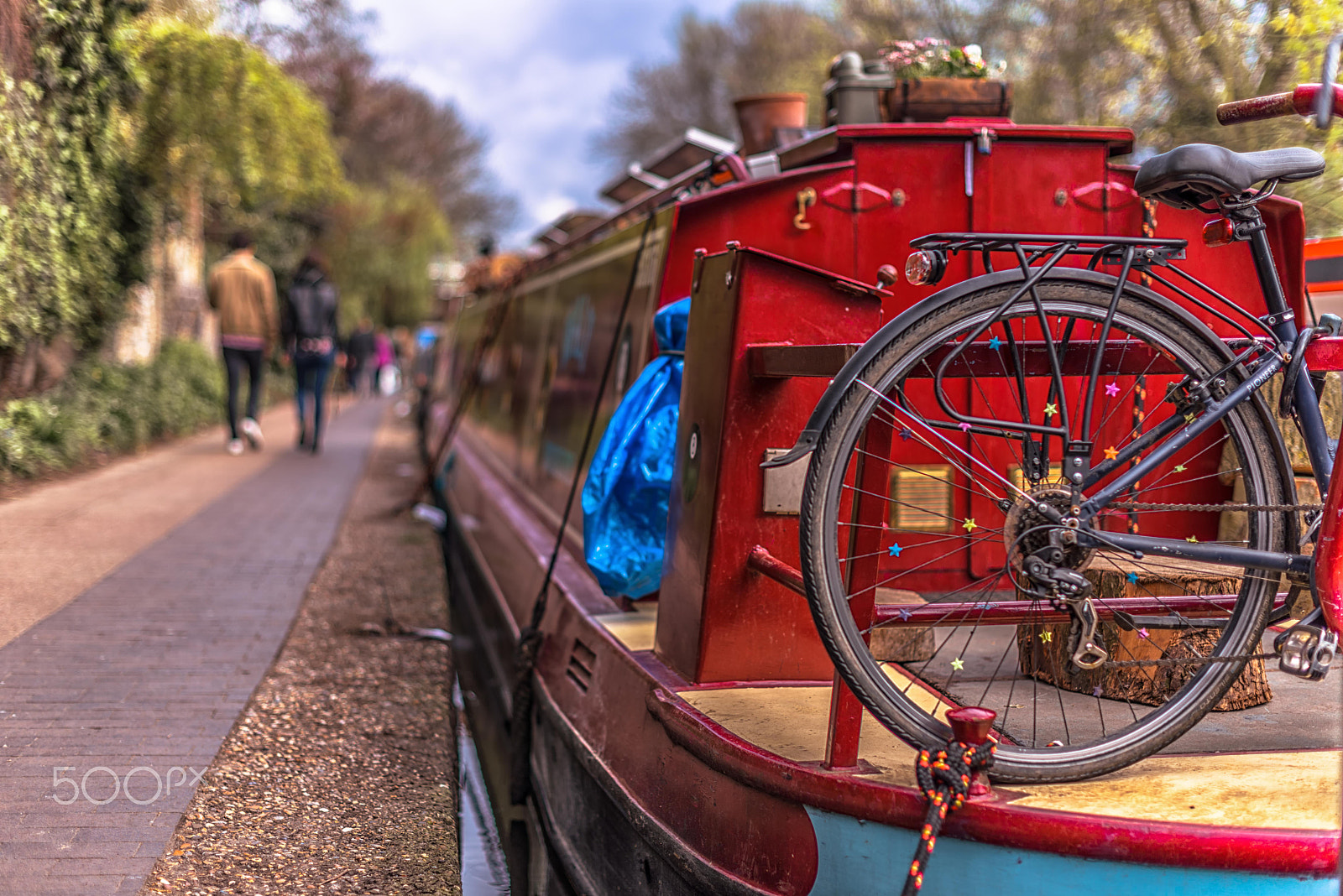 Nikon D800 + Nikon AF-S Nikkor 50mm F1.4G sample photo. Canal boat photography