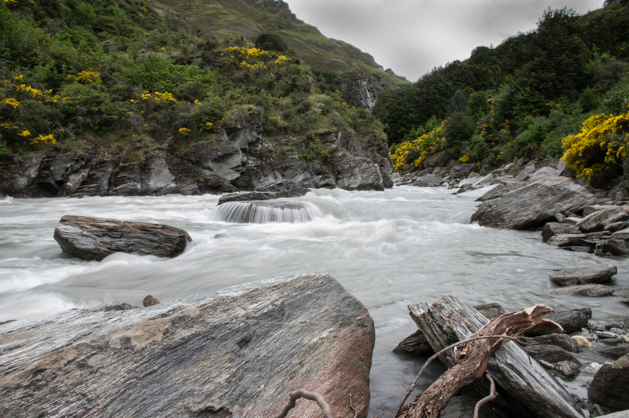 Sigma 18-300mm F3.5-6.3 DC Macro HSM sample photo. Shotover river photography