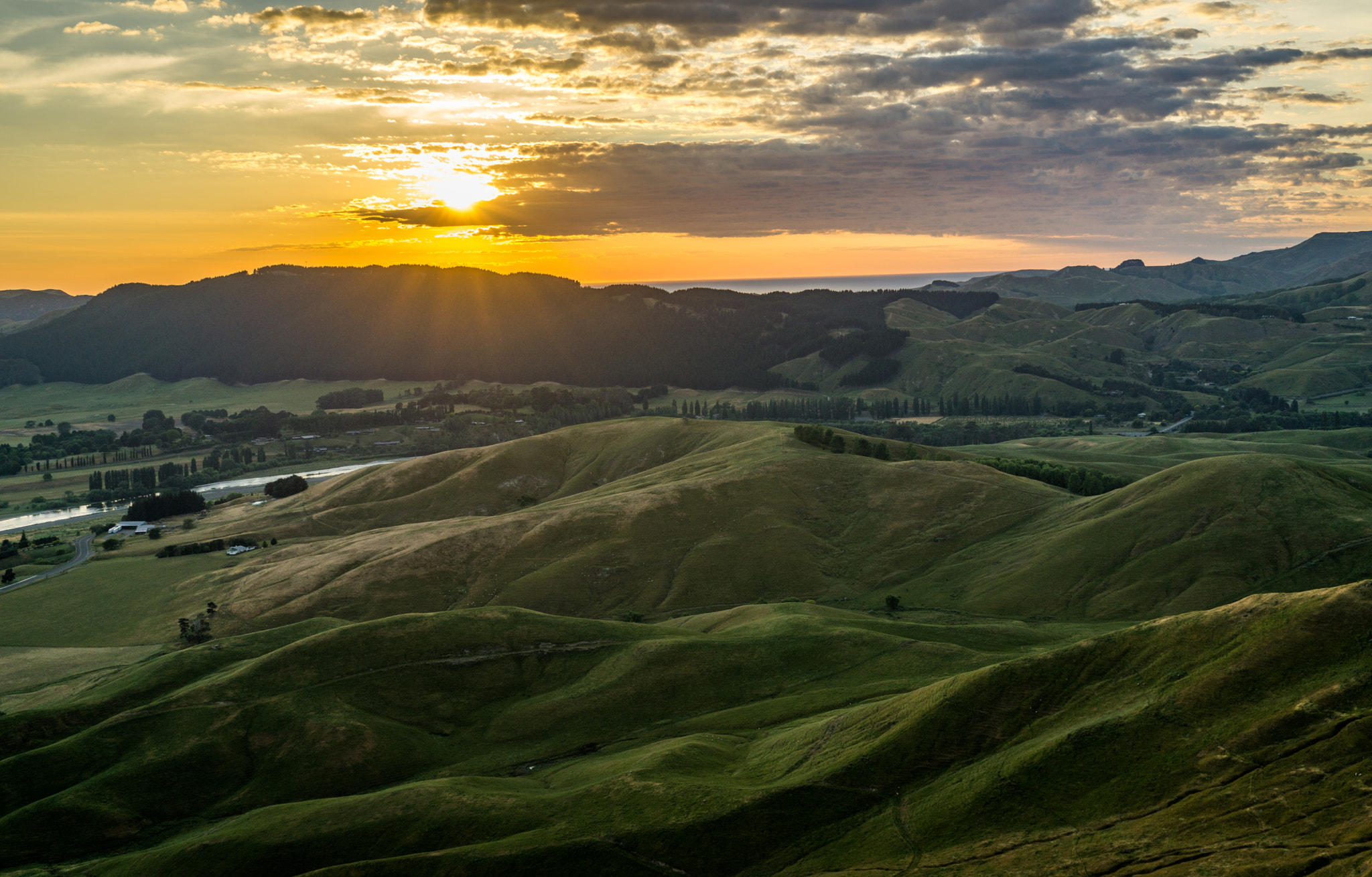 Sony FE 28mm F2 sample photo. Te mata peak sunrise photography