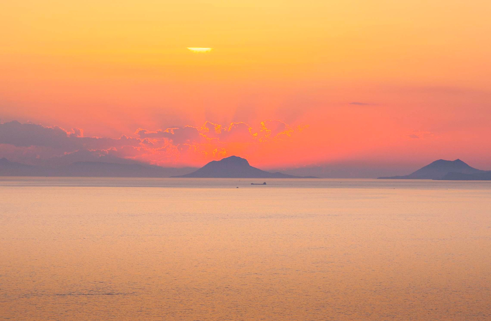 Canon EOS 5D + Canon EF 24-105mm F4L IS USM sample photo. Cycladic sunset photography