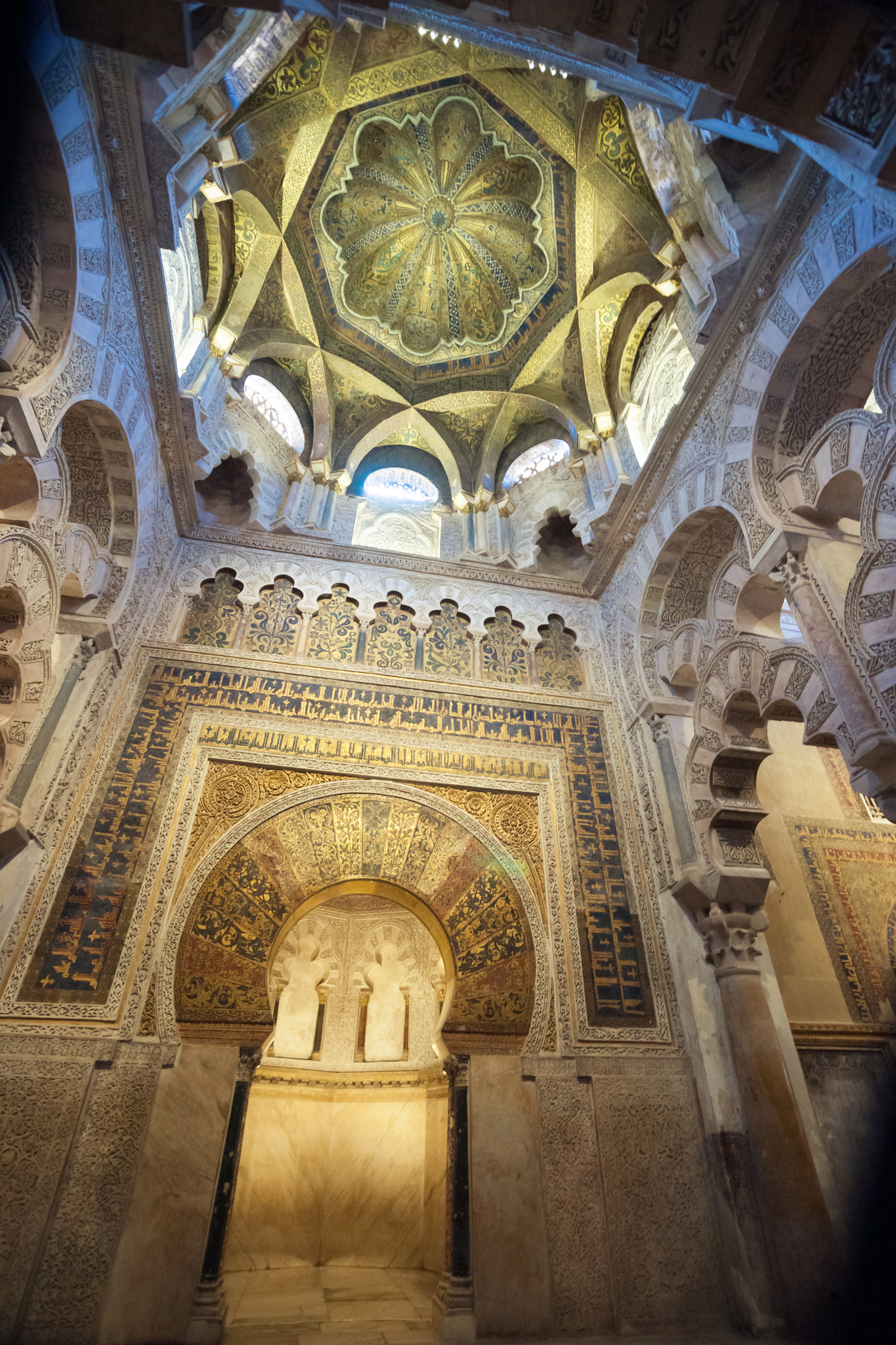 Sony Alpha DSLR-A900 sample photo. The mirab at the mezquita of cordoba, spain photography