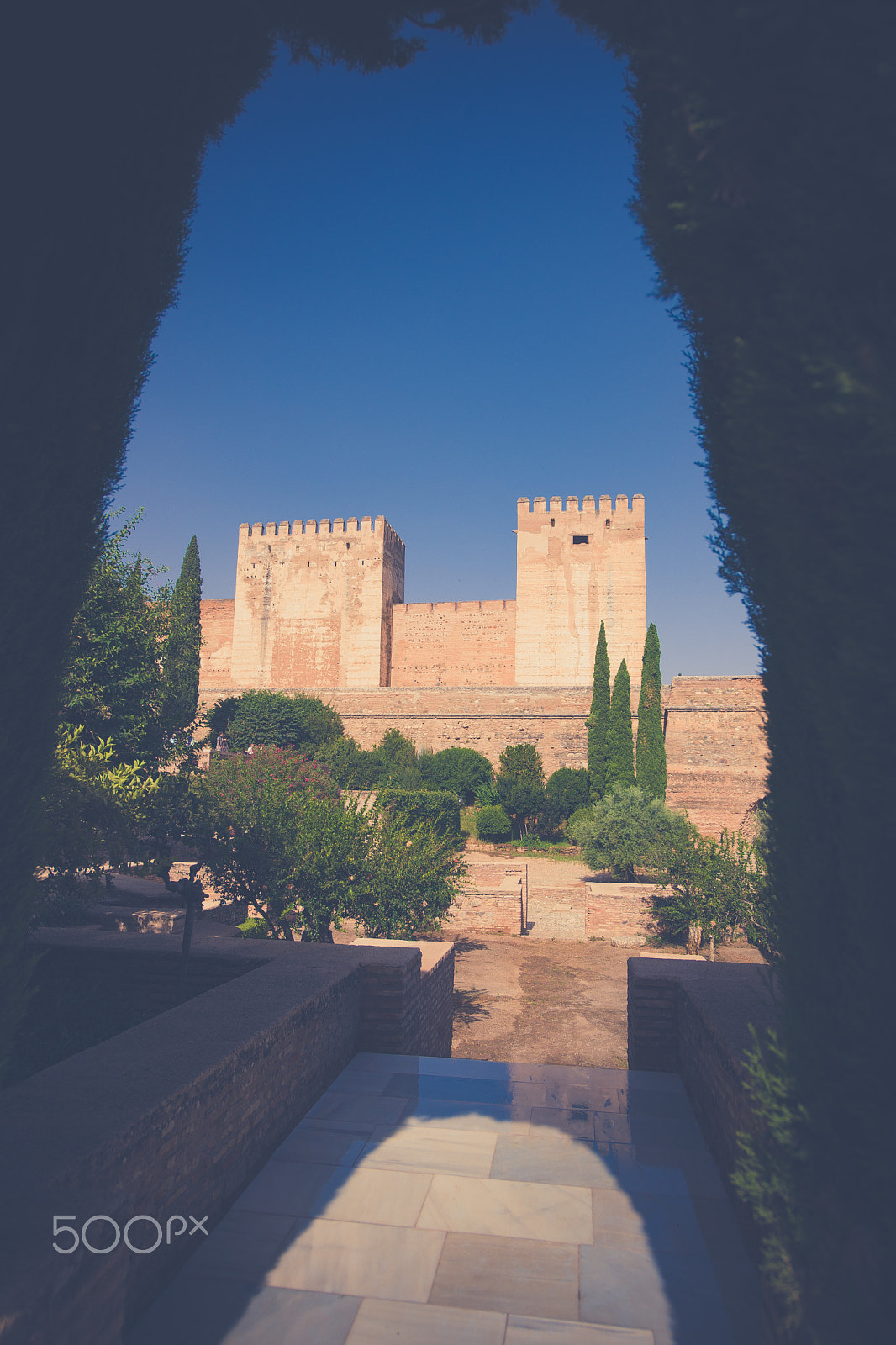 Sony Alpha DSLR-A900 sample photo. The alhambra ( 'the red fortress') showing the medieval towers photography