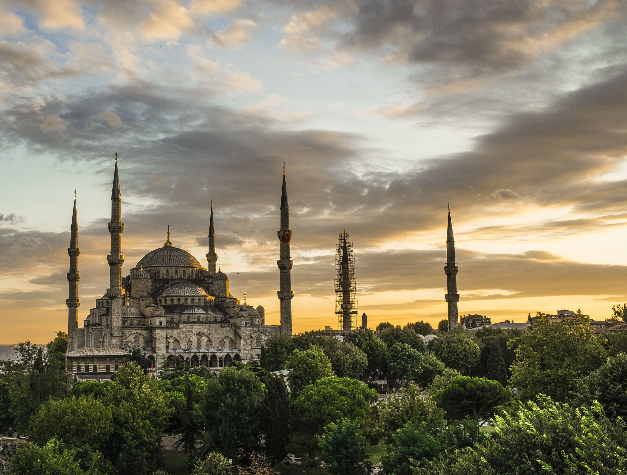 Pentax smc FA 31mm F1.8 AL Limited sample photo. Cropped jpeg blue mosque at sunset july photography