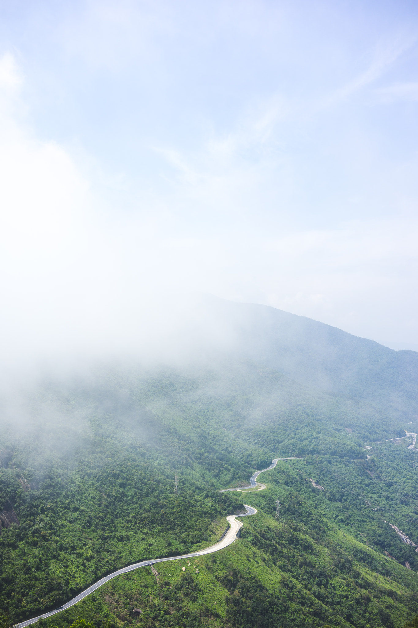 Sony a7 II + Sony Sonnar T* FE 35mm F2.8 ZA sample photo. Hai van pass photography