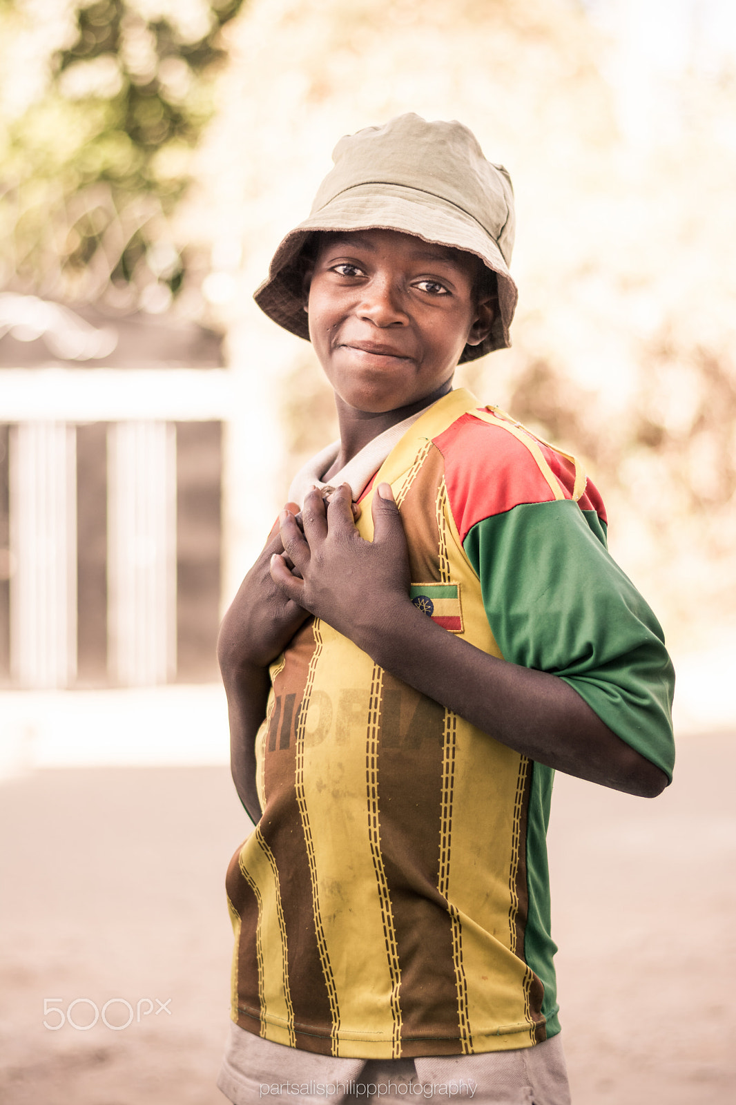Nikon D5200 + Nikon AF-S Nikkor 50mm F1.8G sample photo. My little friend photography