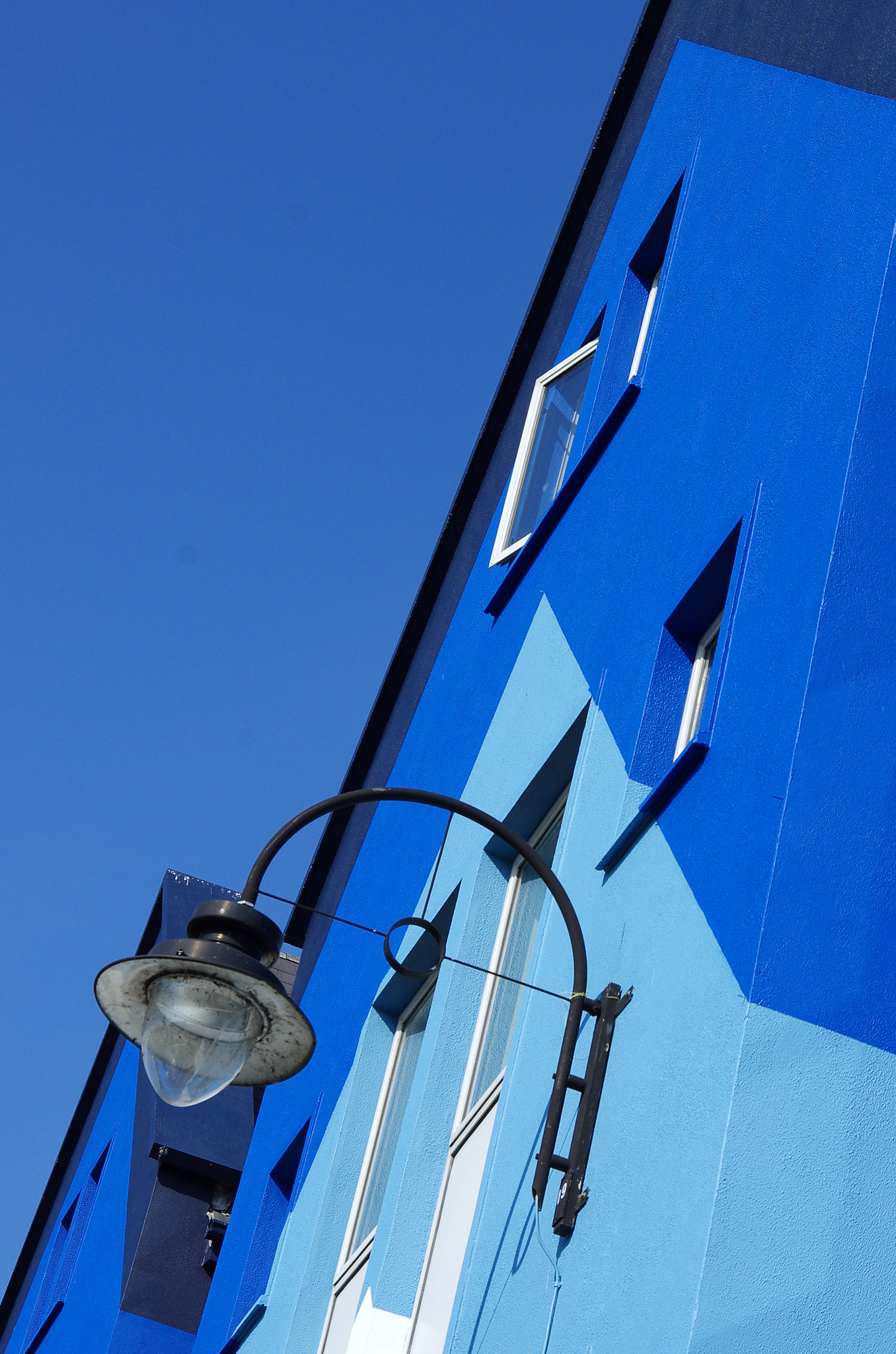 Pentax K-5 sample photo. Blue house photography