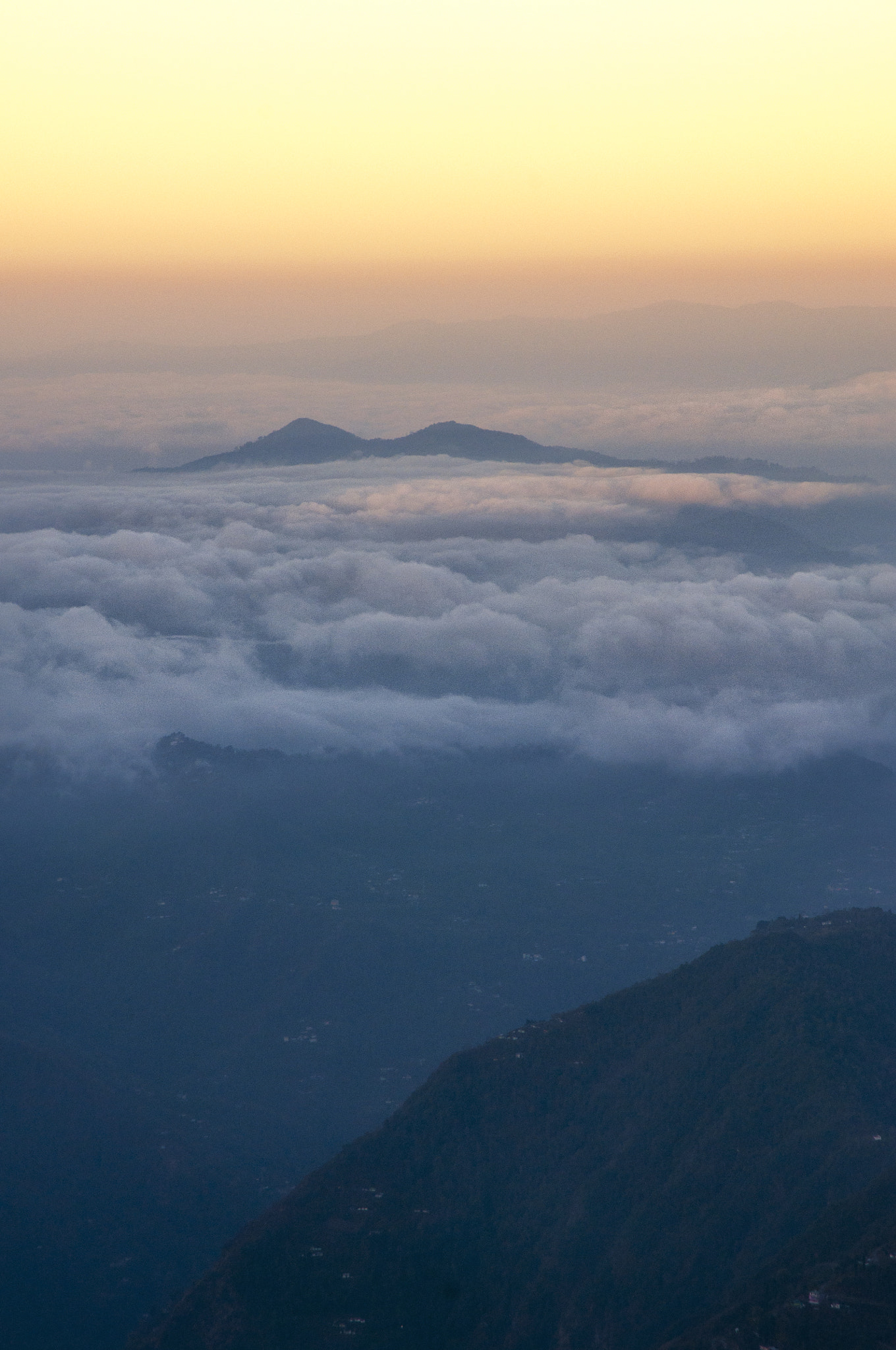 Nikon D90 sample photo. Clouds seeking light photography