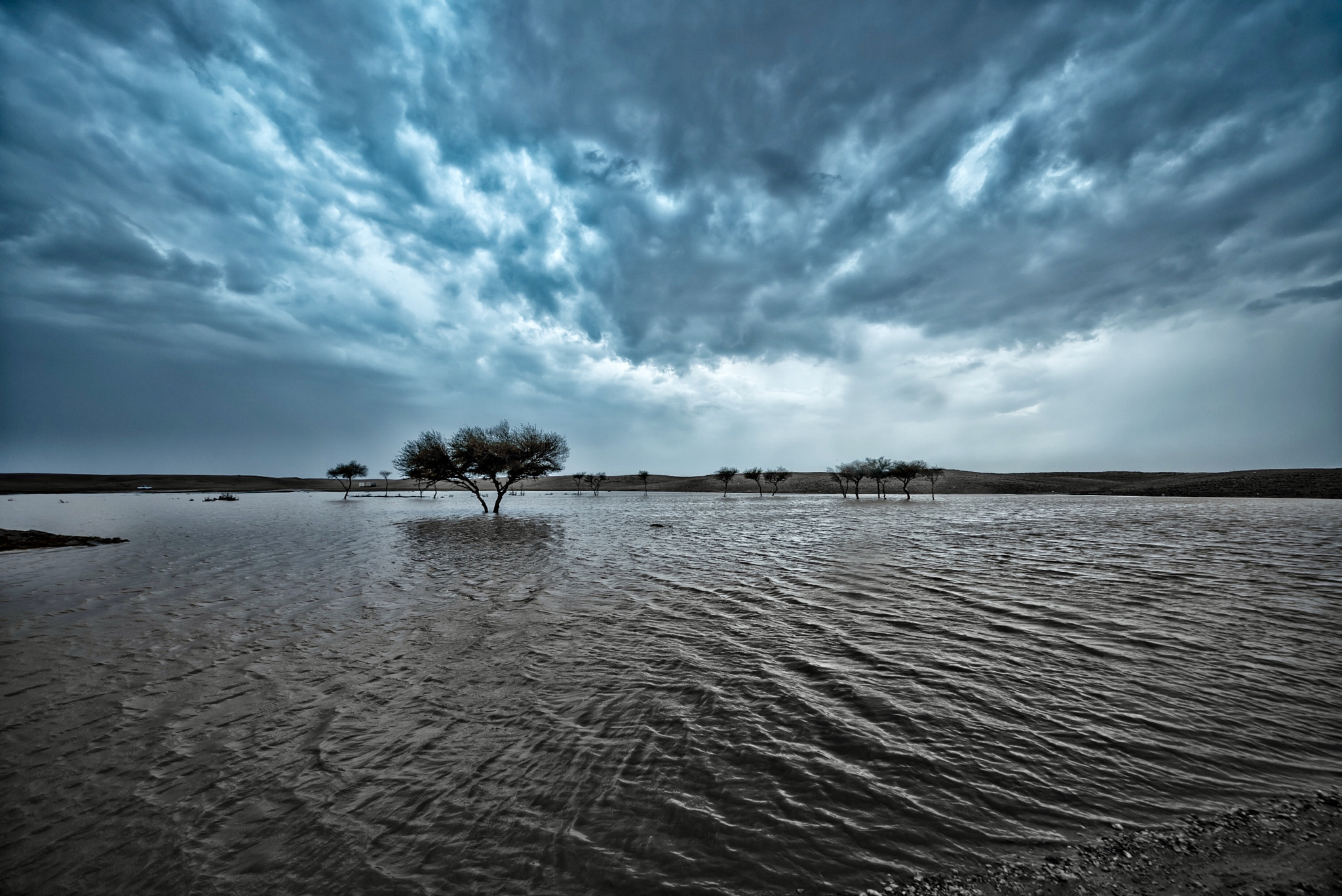 Nikon AF-S Nikkor 14-24mm F2.8G ED sample photo. Desert lakes photography
