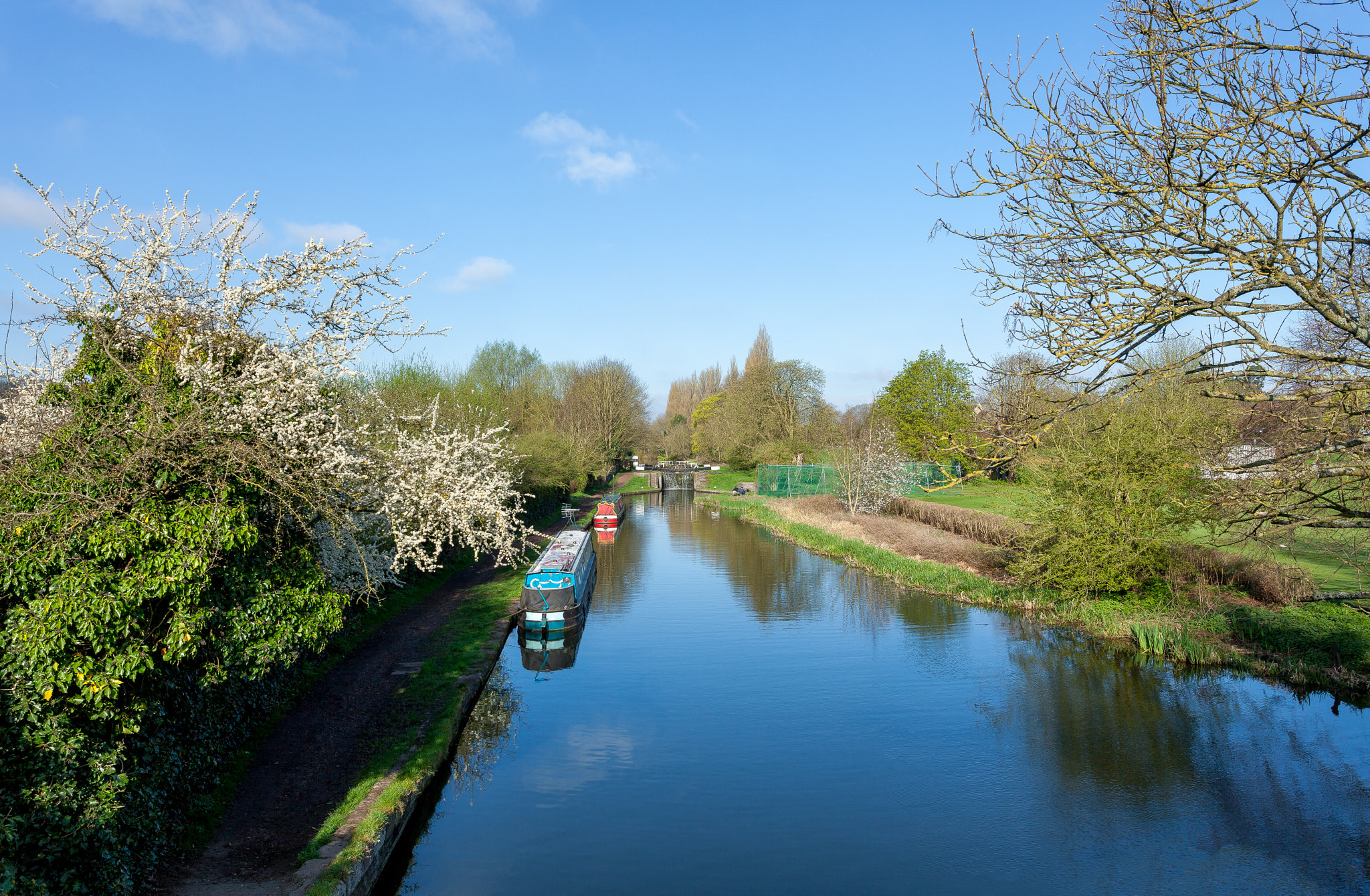 Canon EF 17-40mm F4L USM sample photo. Springtime on the grand union canal photography