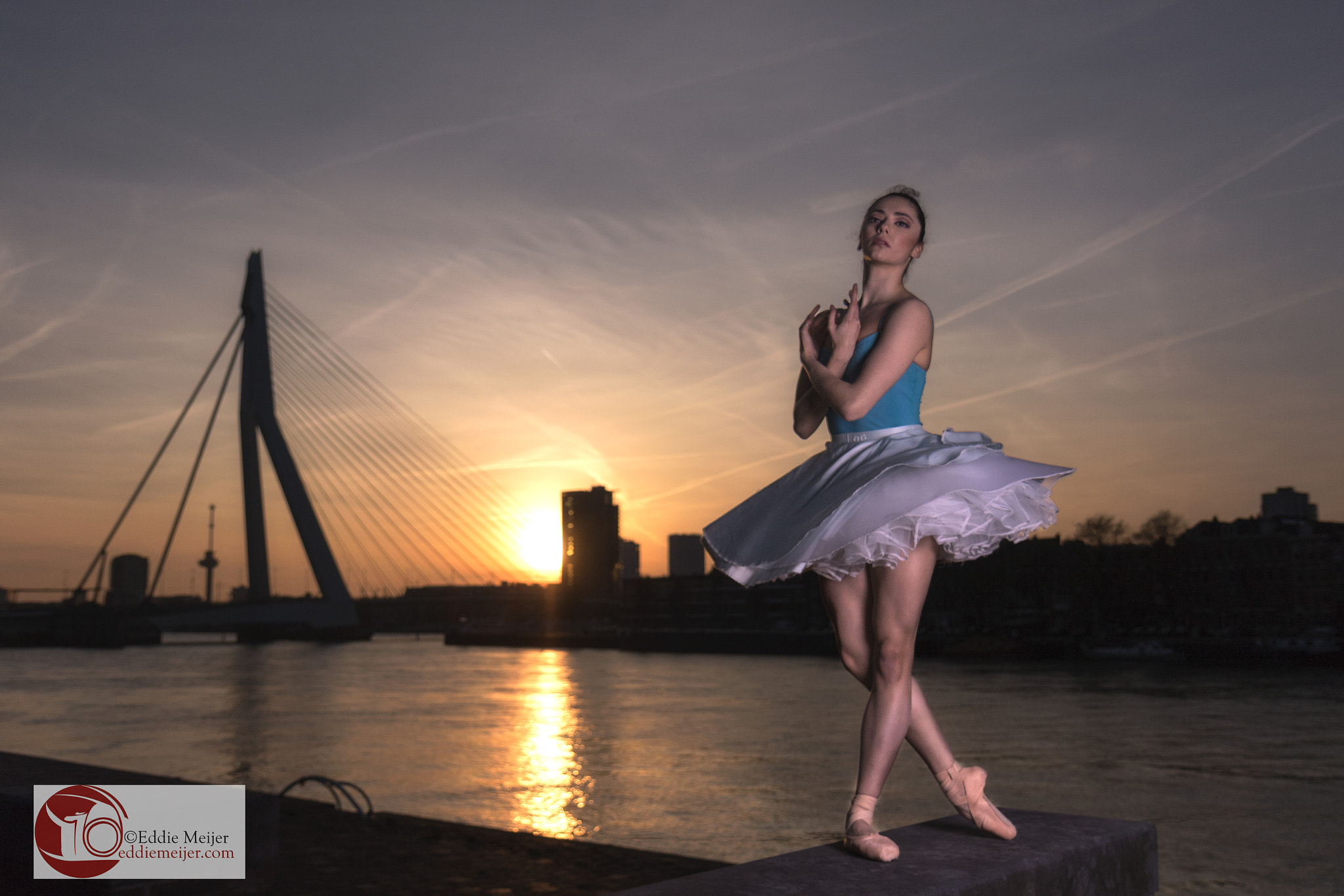 Canon EOS 7D Mark II + Canon EF-S 17-55mm F2.8 IS USM sample photo. Dance at sunset photography