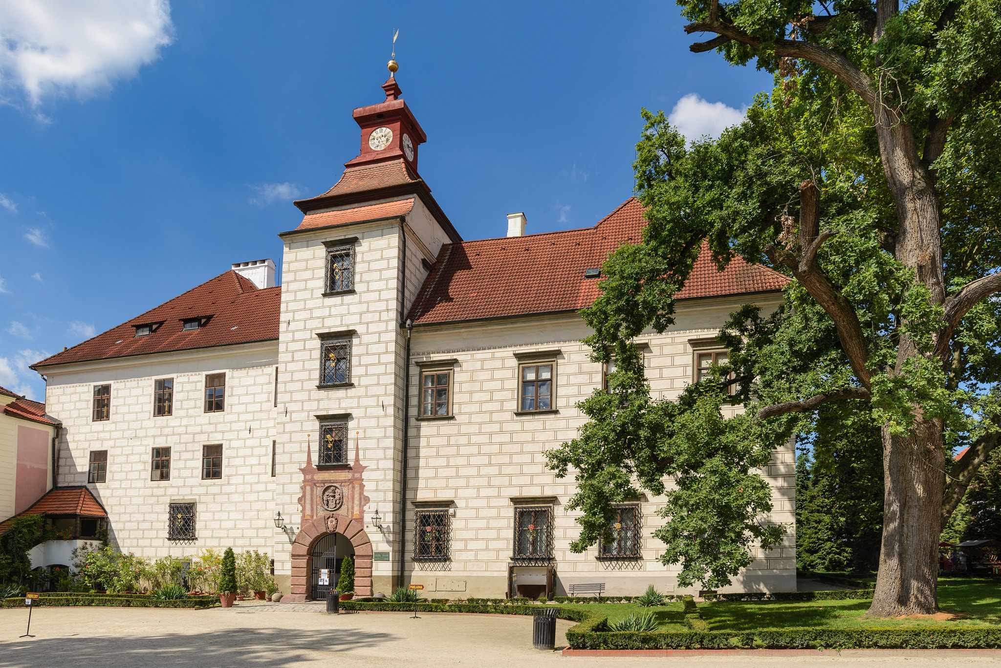 Nikon AF-S Nikkor 18-35mm F3.5-4.5G ED sample photo. The třeboň castle photography
