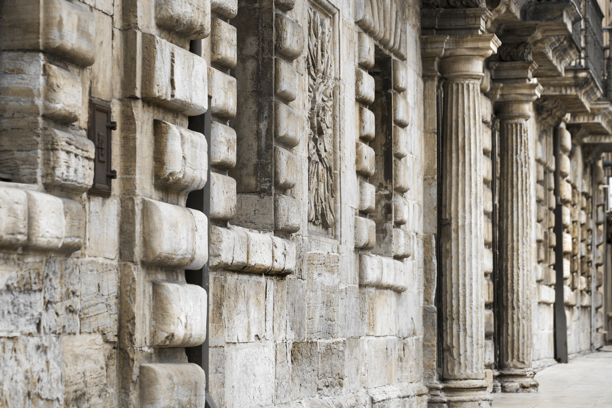 Canon EOS 5D Mark II + Canon EF 70-200mm F2.8L USM sample photo. Baroque art in avilés. camposagrado palace photography