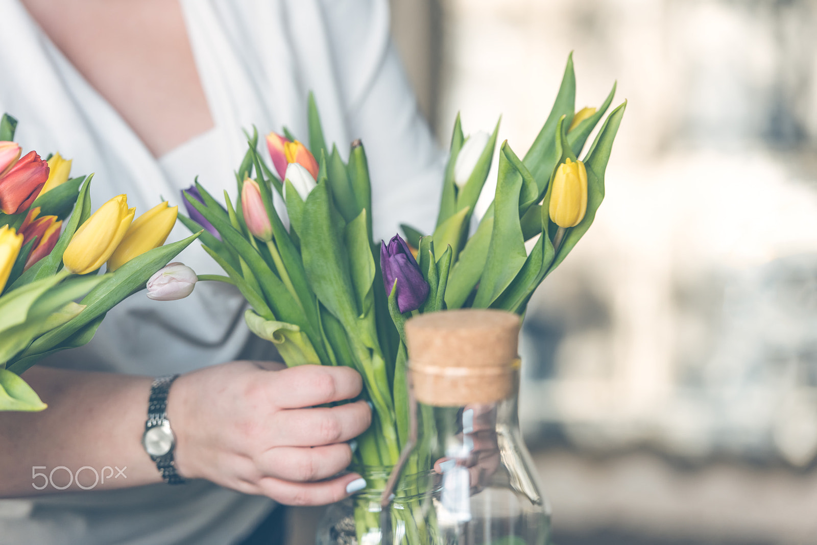 Nikon D810 sample photo. Multicolored tulips flowers bouquet in a glass vase photography