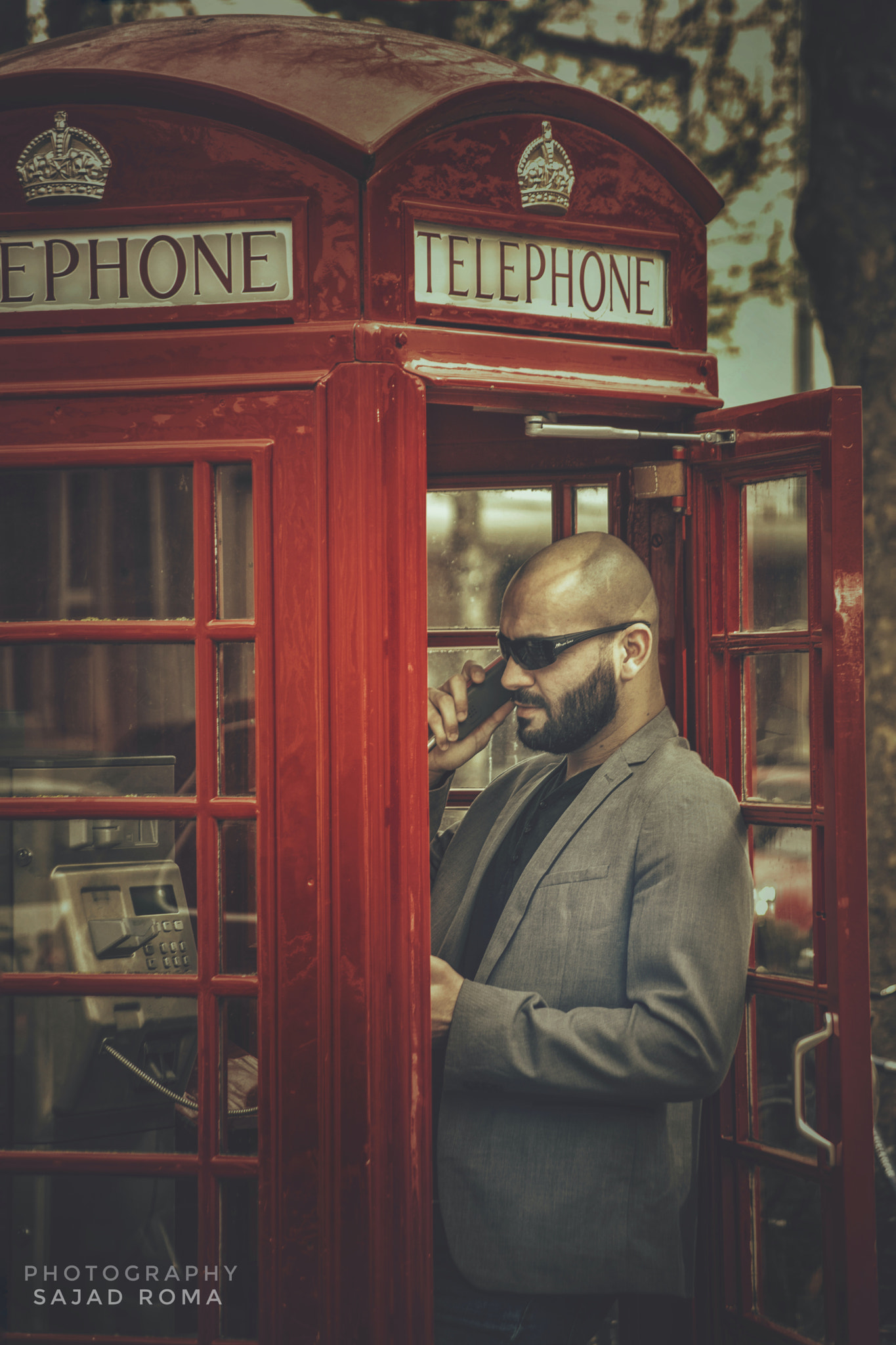 Nikon D7100 + Sigma 55-200mm F4-5.6 DC sample photo. Telephone london  photography