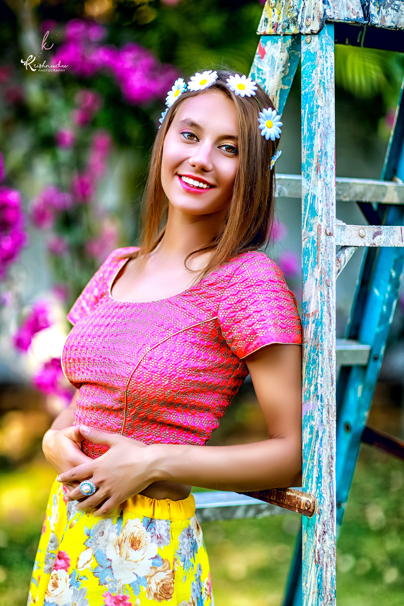 Canon EF 85mm F1.2L II USM sample photo. Copy photography