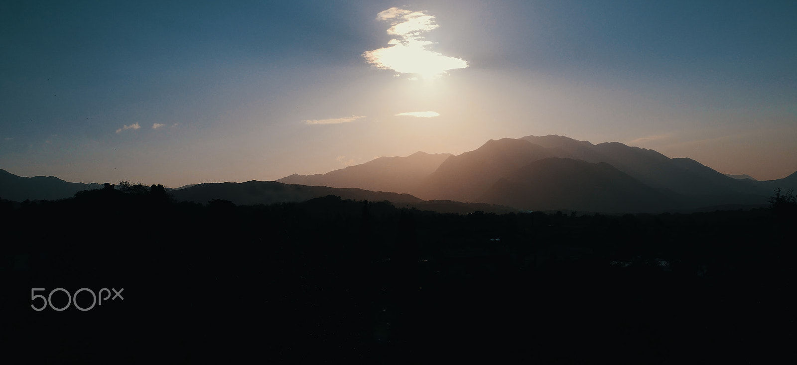 Panasonic Lumix DMC-G7 sample photo. Sun goes down photography