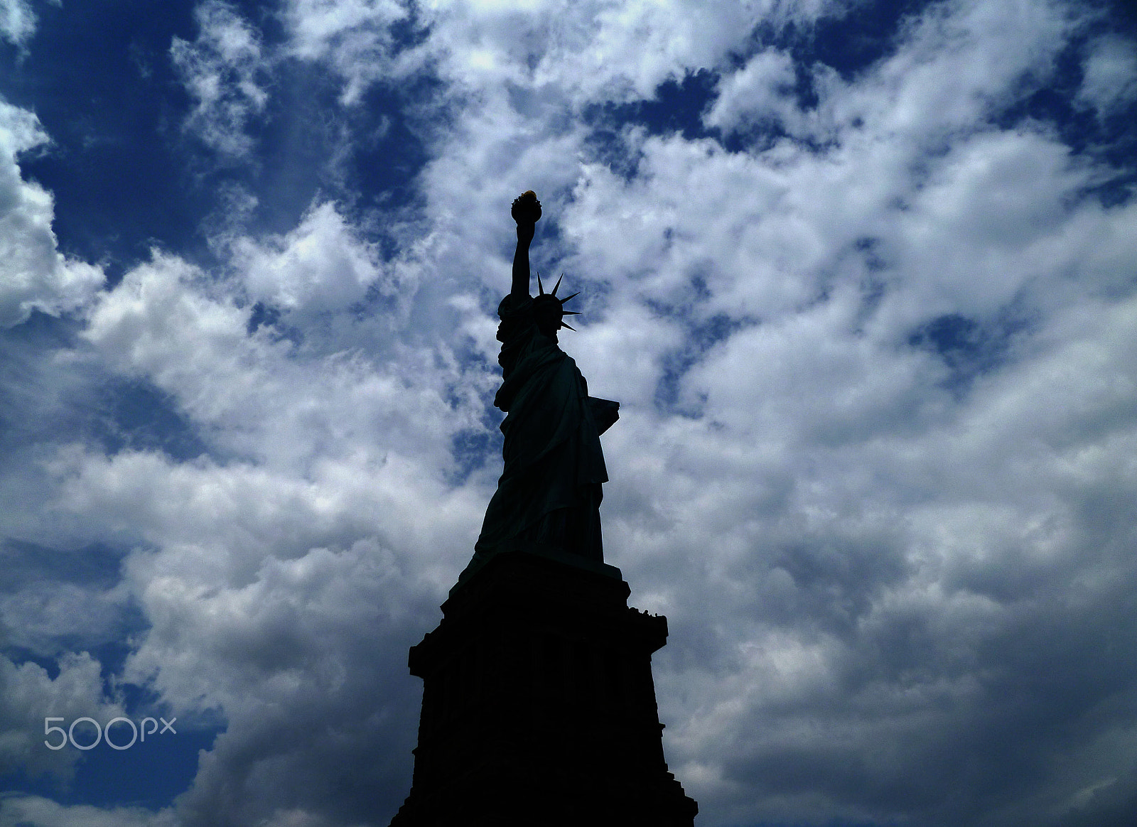 Panasonic DMC-FH20 sample photo. Statue of liberty photography