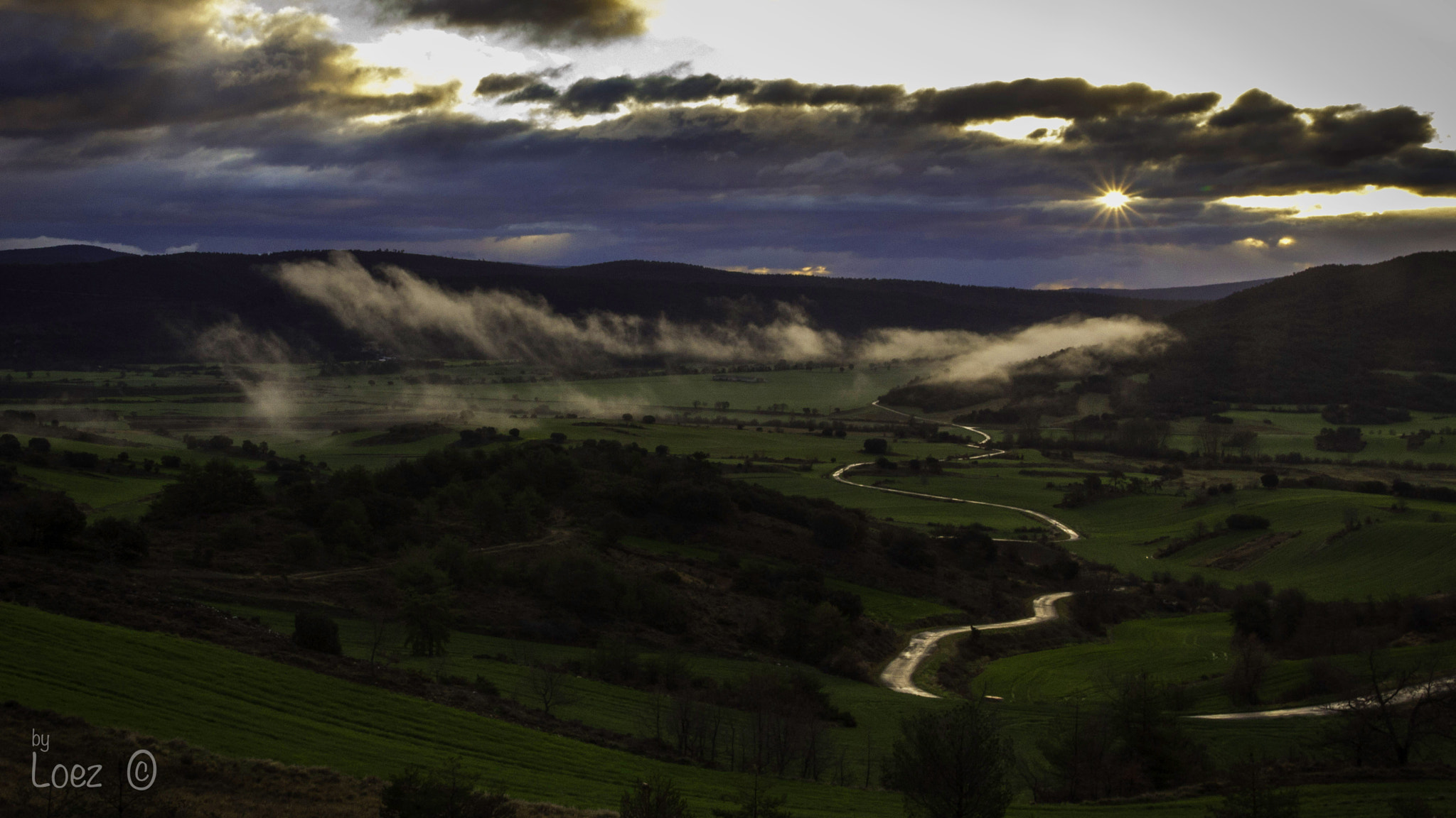 Canon EOS 550D (EOS Rebel T2i / EOS Kiss X4) sample photo. Green valley photography