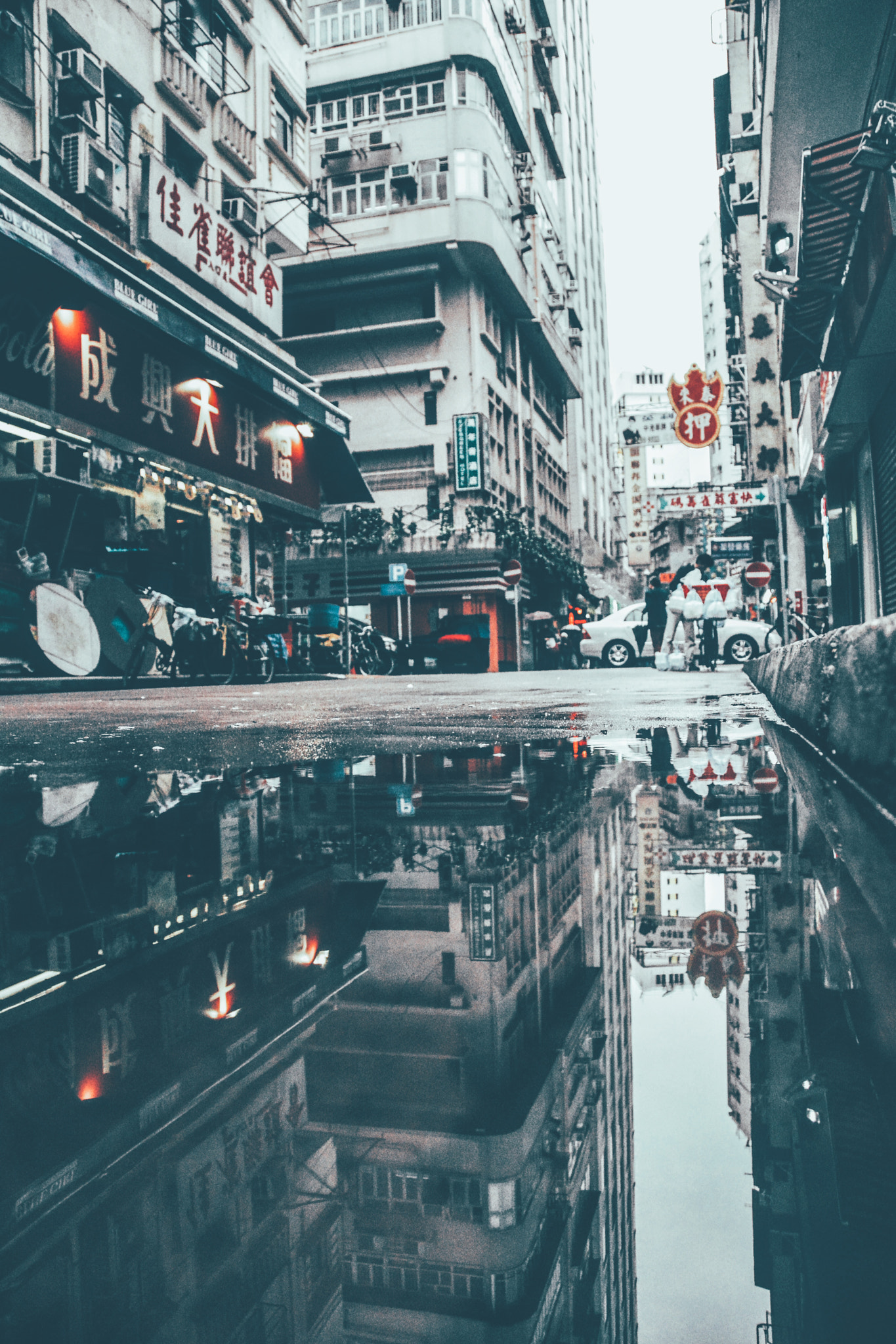Nikon D7100 sample photo. Reflection more about my work ig @aprilwae photography