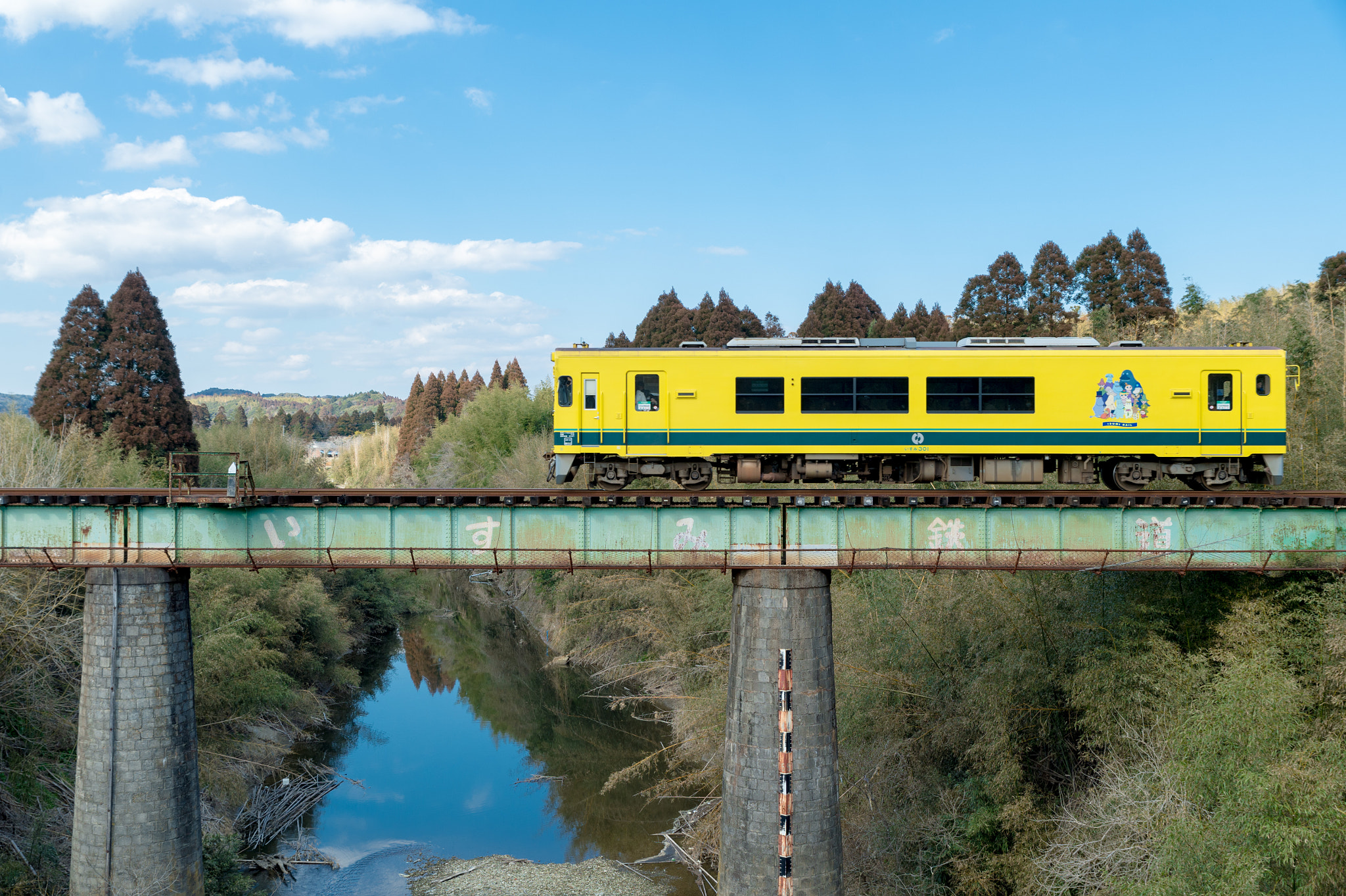 Nikon D4 + Tamron SP 24-70mm F2.8 Di VC USD sample photo. Japanese local train photography