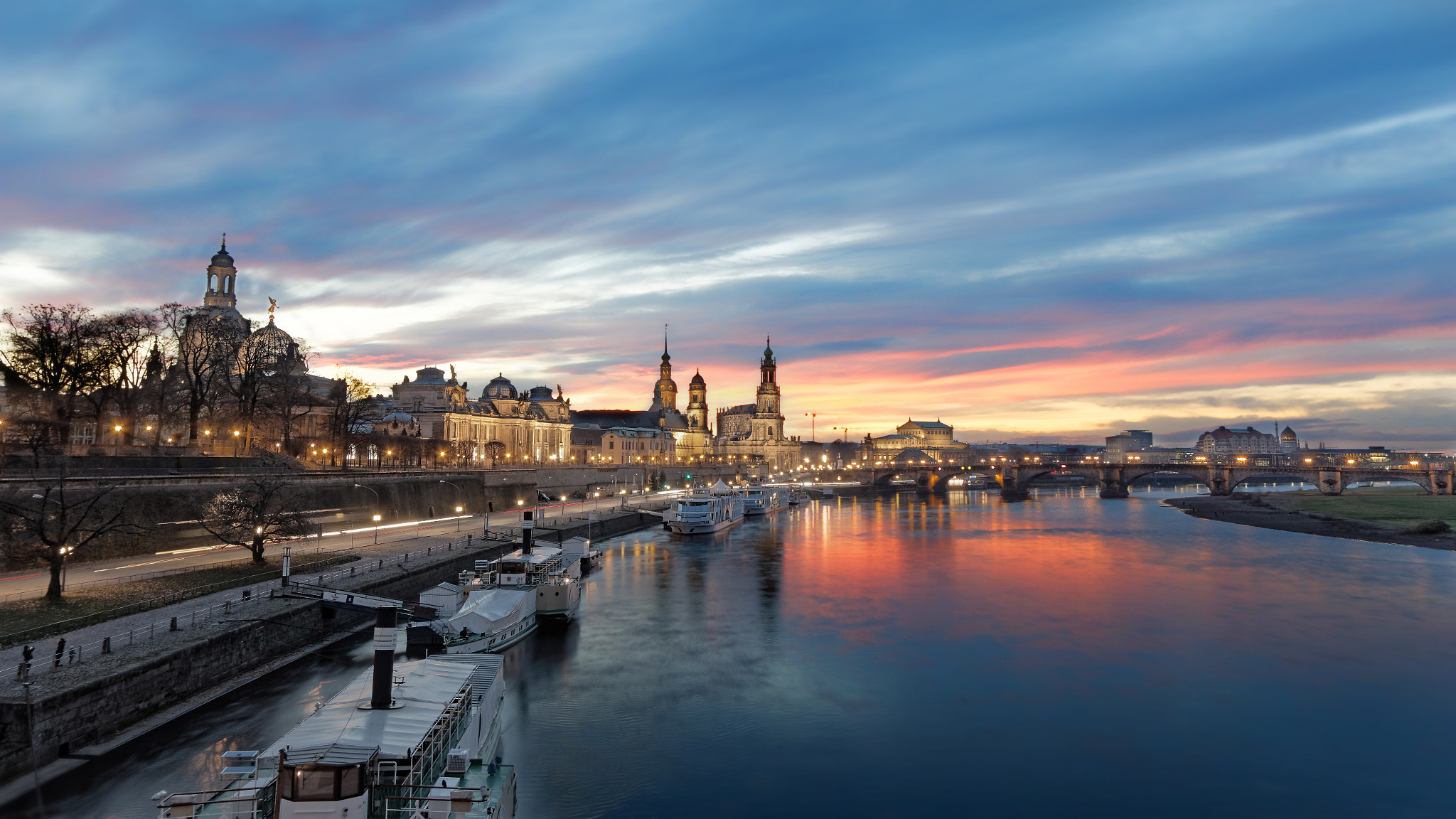 Canon EF-S 10-22mm F3.5-4.5 USM sample photo. Elbflorenz photography