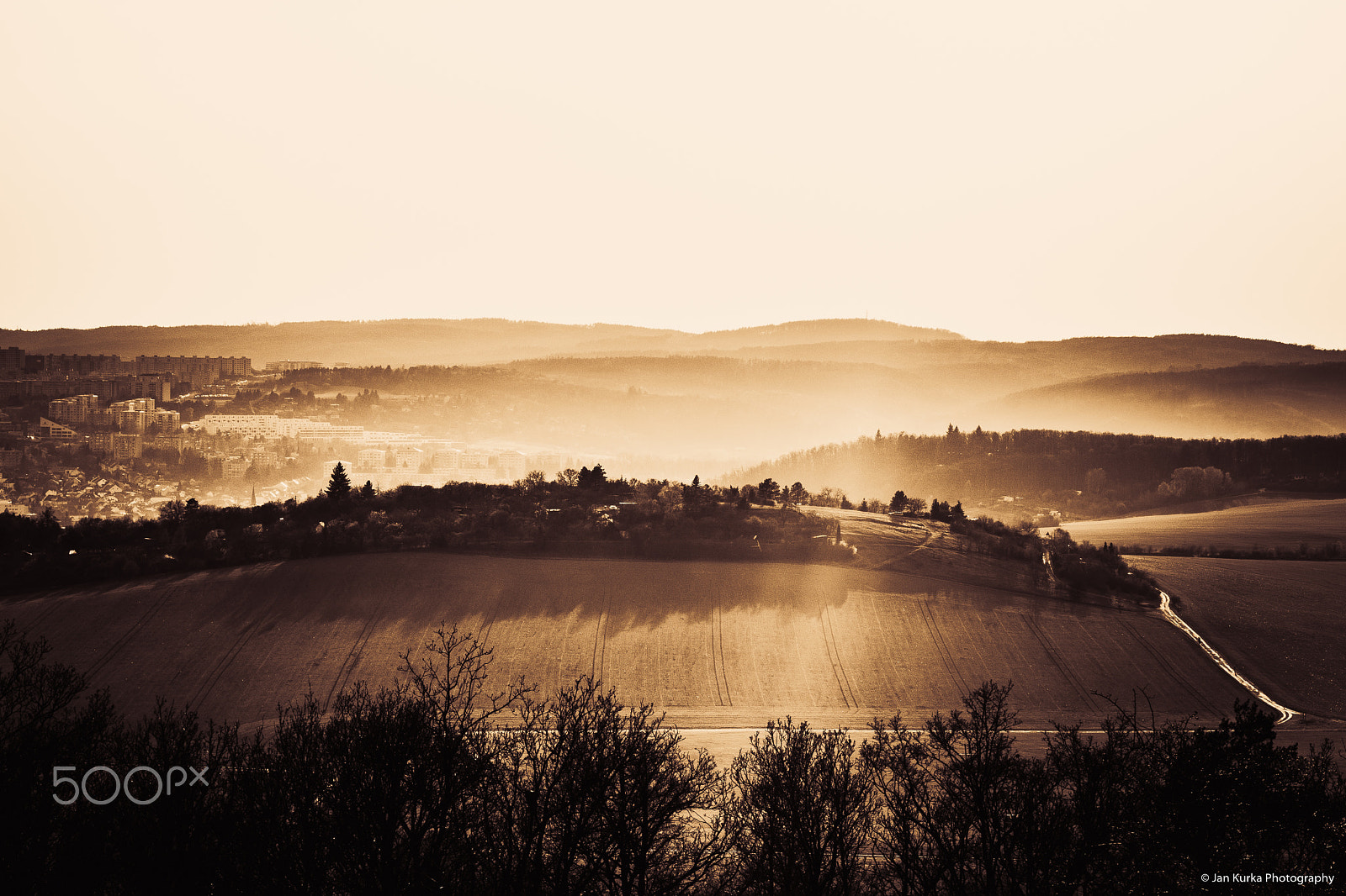 Nikon D7100 + Nikon AF Nikkor 50mm F1.8D sample photo. Curvy landscape photography