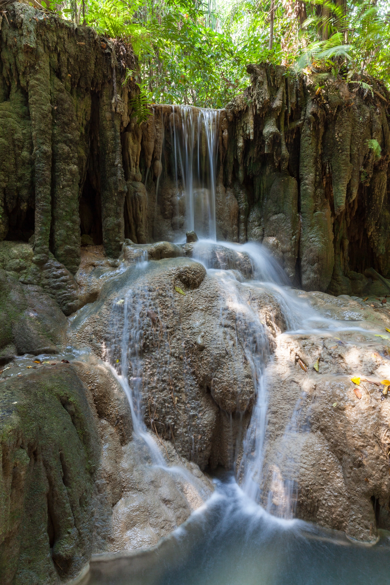 Canon EF 16-35mm F4L IS USM sample photo. Erawan ii photography