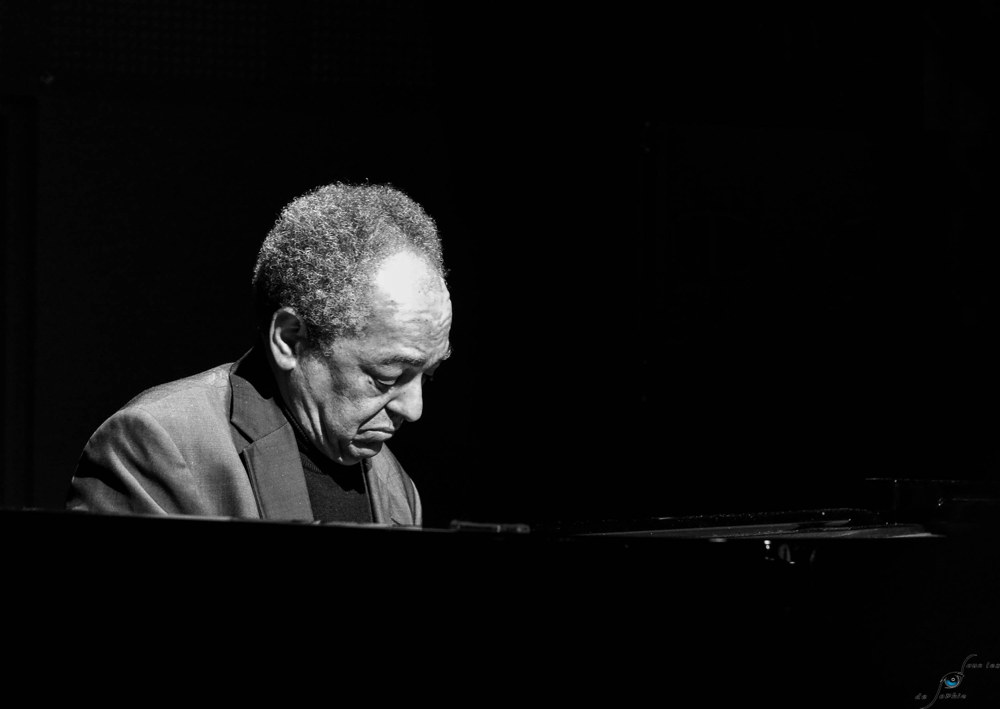 Canon EF 28-135mm F3.5-5.6 IS USM sample photo. Jazz man photography