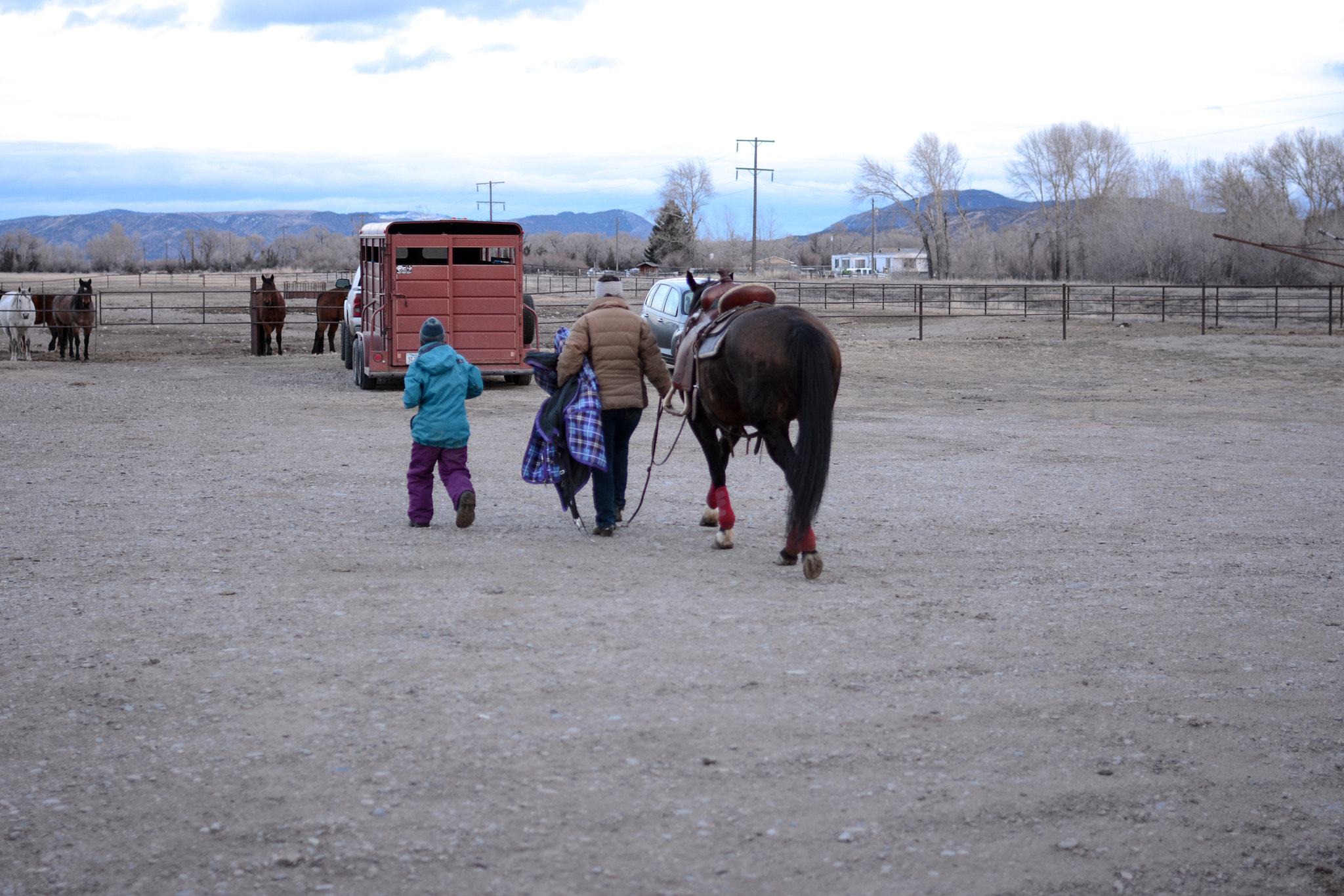 Nikon D7100 sample photo. Sisters finish for the day photography