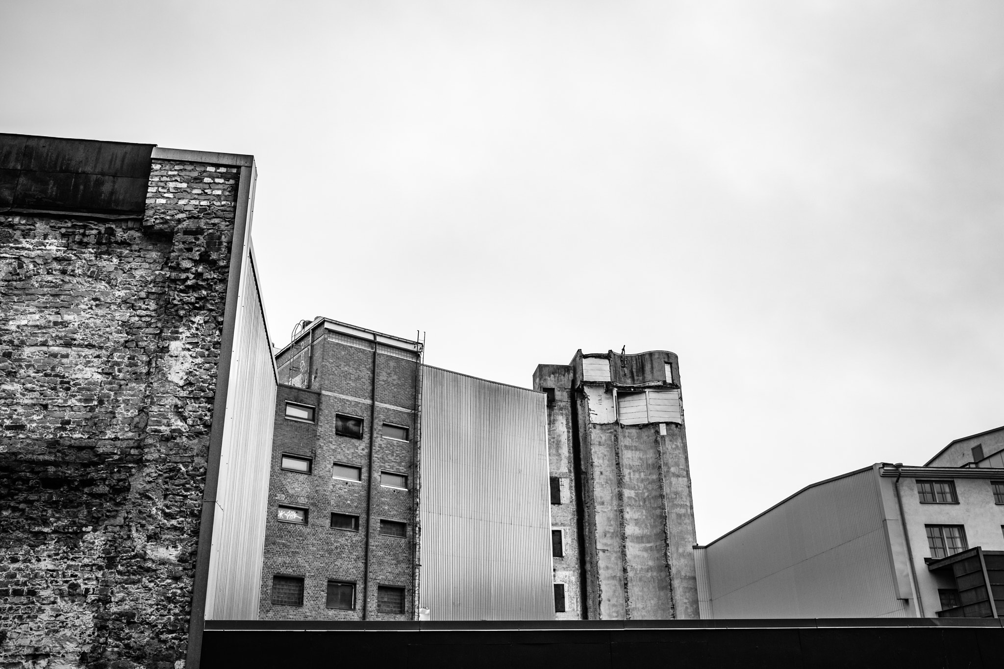 Fujifilm X-T2 + Fujifilm XF 23mm F2 R WR sample photo. Composition without the name photography