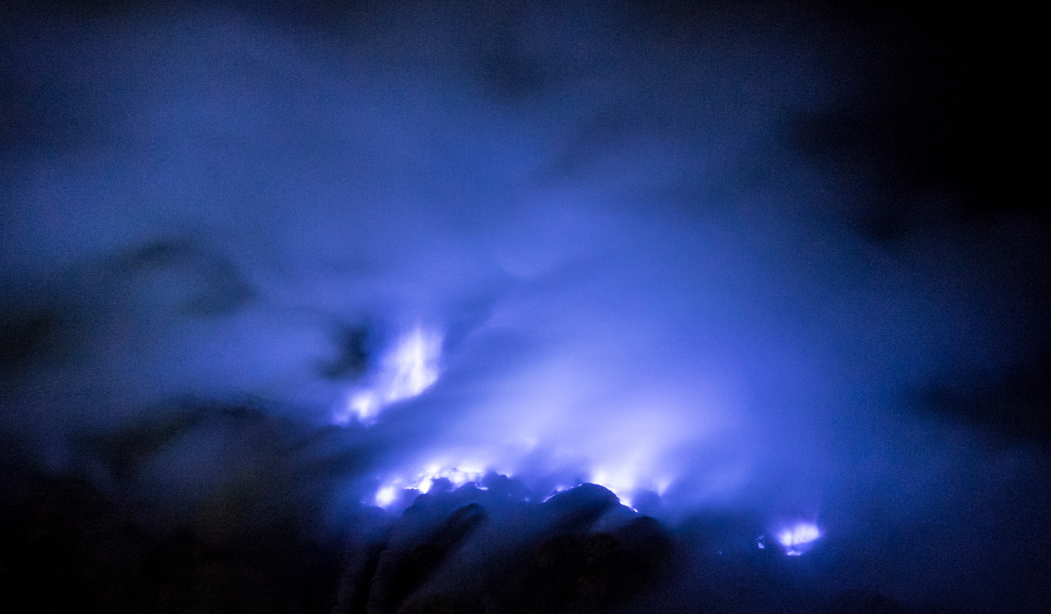 Sony a7 + Sony FE 28mm F2 sample photo. Ijen blue fire 3 photography