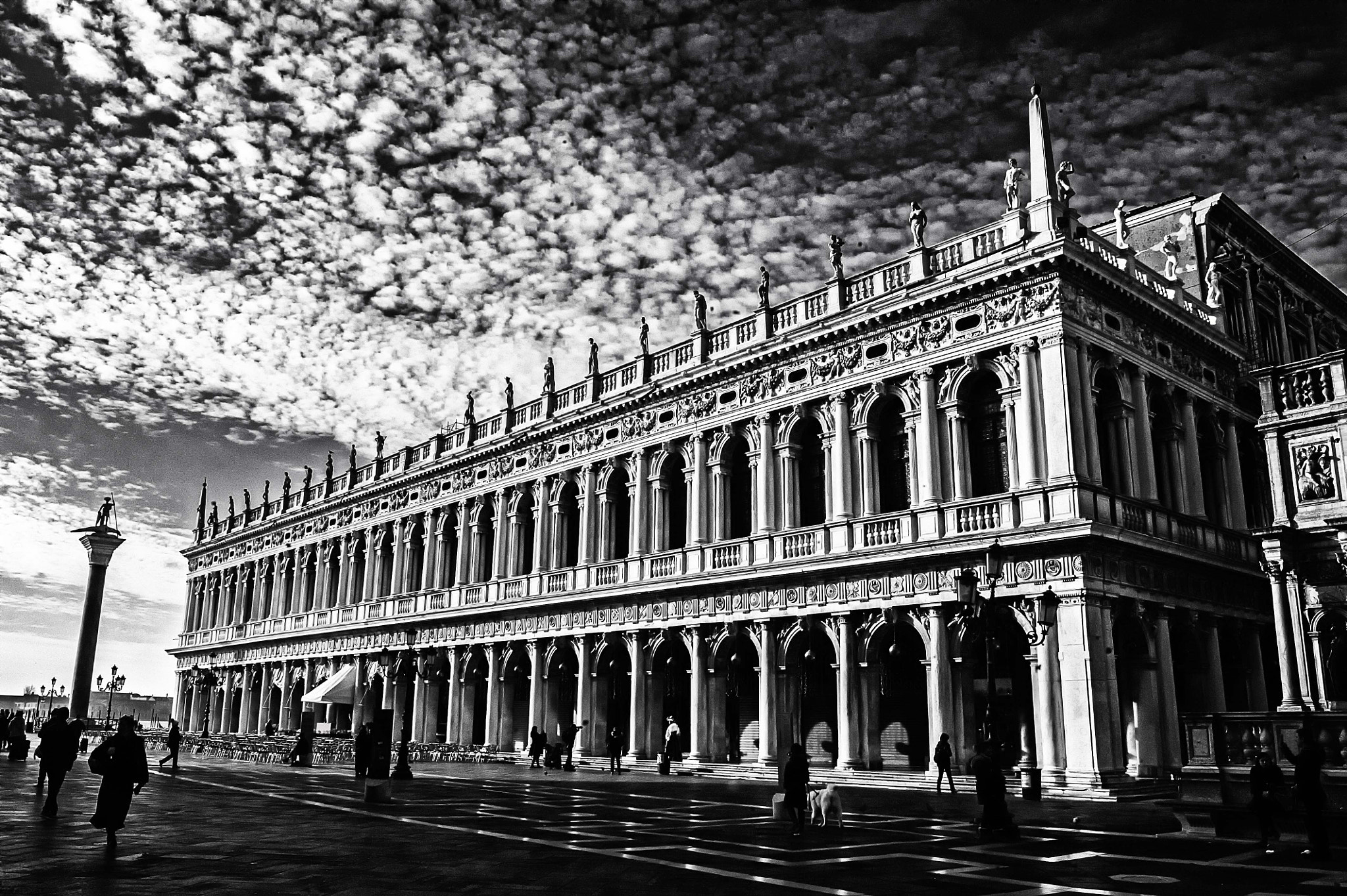 Nikon AF-S Nikkor 28-70mm F2.8 ED-IF sample photo. The sky over venice photography