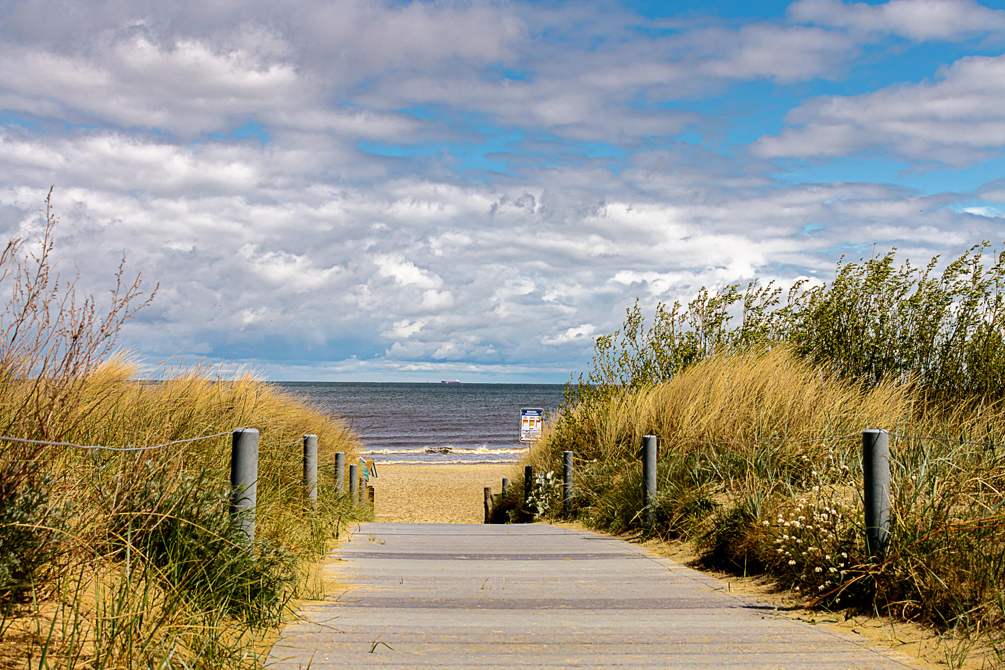 Canon EF-S 18-55mm F3.5-5.6 III sample photo. Strandaufgang auf der insel usedom photography
